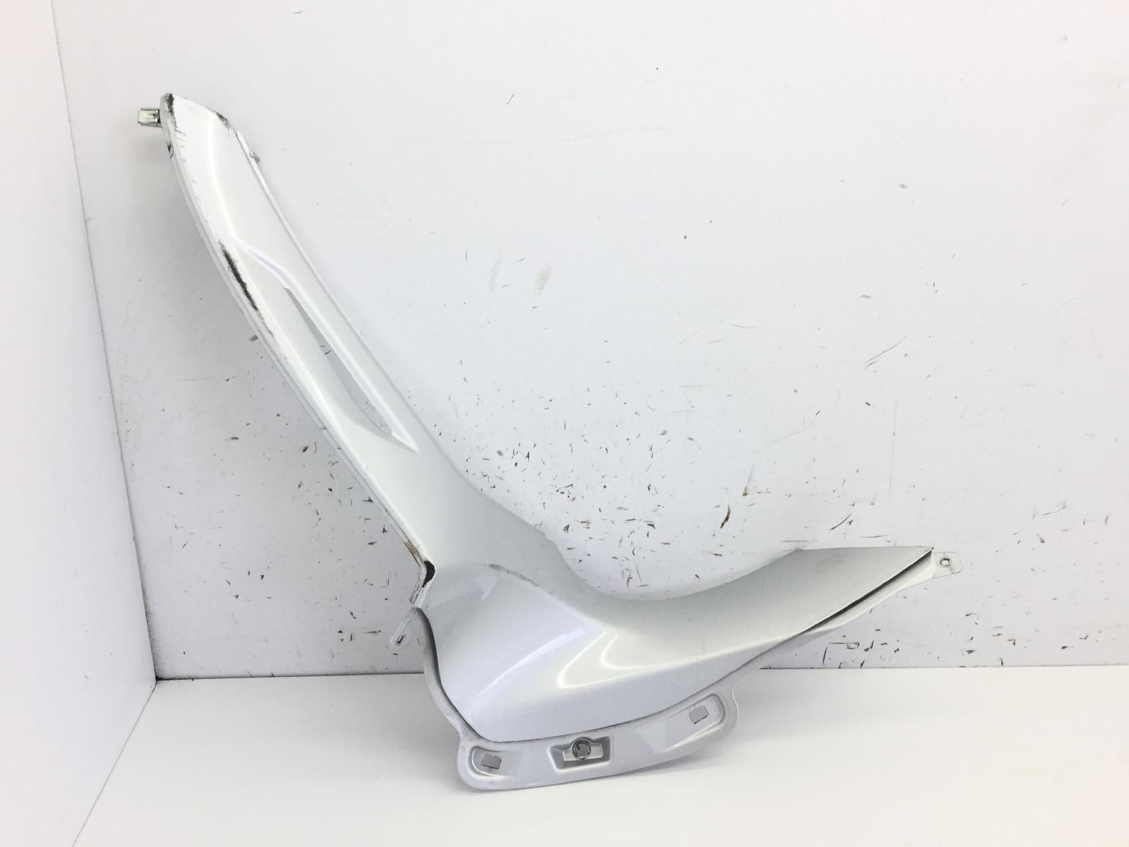 Piaggio beverly 125 carena fianchetto pedana sinistro - 2 attacchi rotti 2010 2015 zamp69100