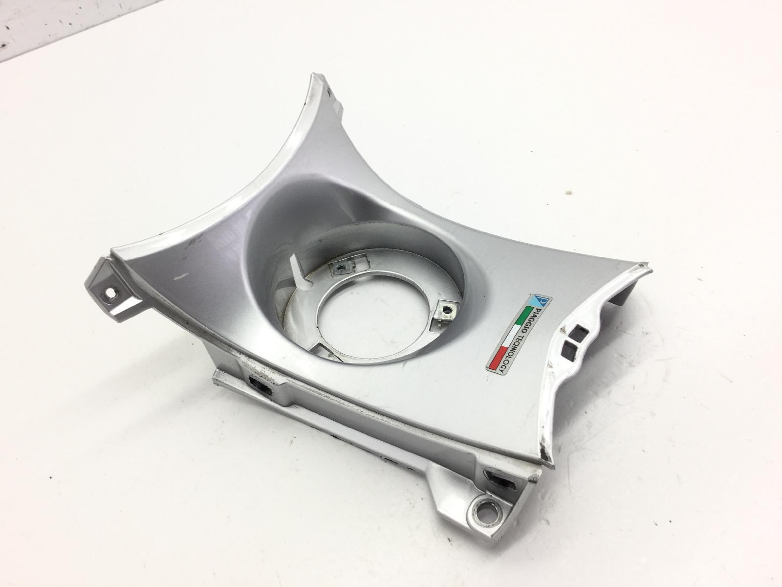 Piaggio beverly 125 carena coperchio centrale supporto tappo serbatoio 2010 2015 zamp69100
