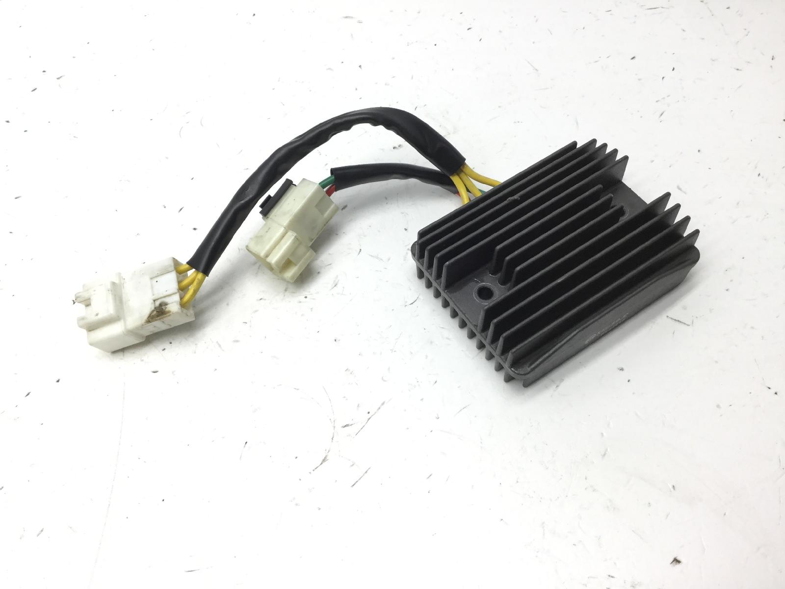 Piaggio beverly 125 regolatore tensione impianto elettrico 2010 2015 zamp69100