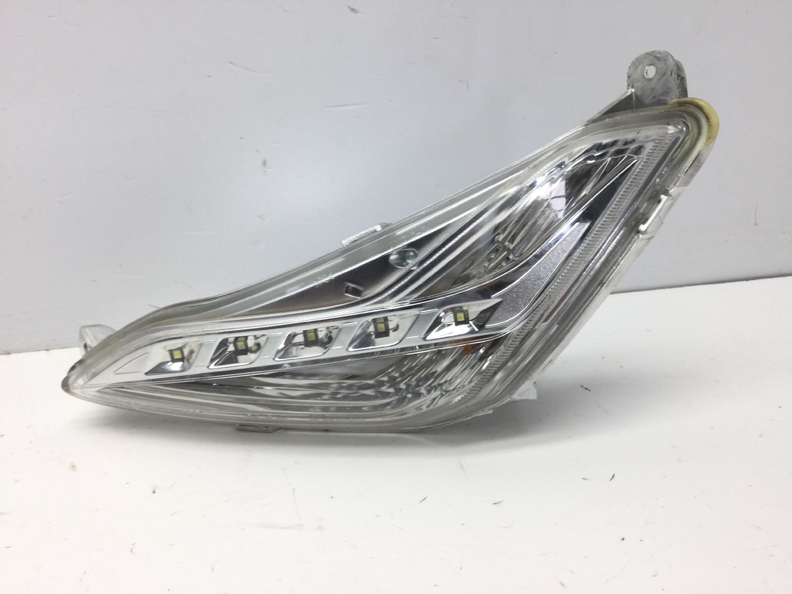 Piaggio beverly 125 freccia sinistra anteriore attacco rotto 2010 2015 zamp69100