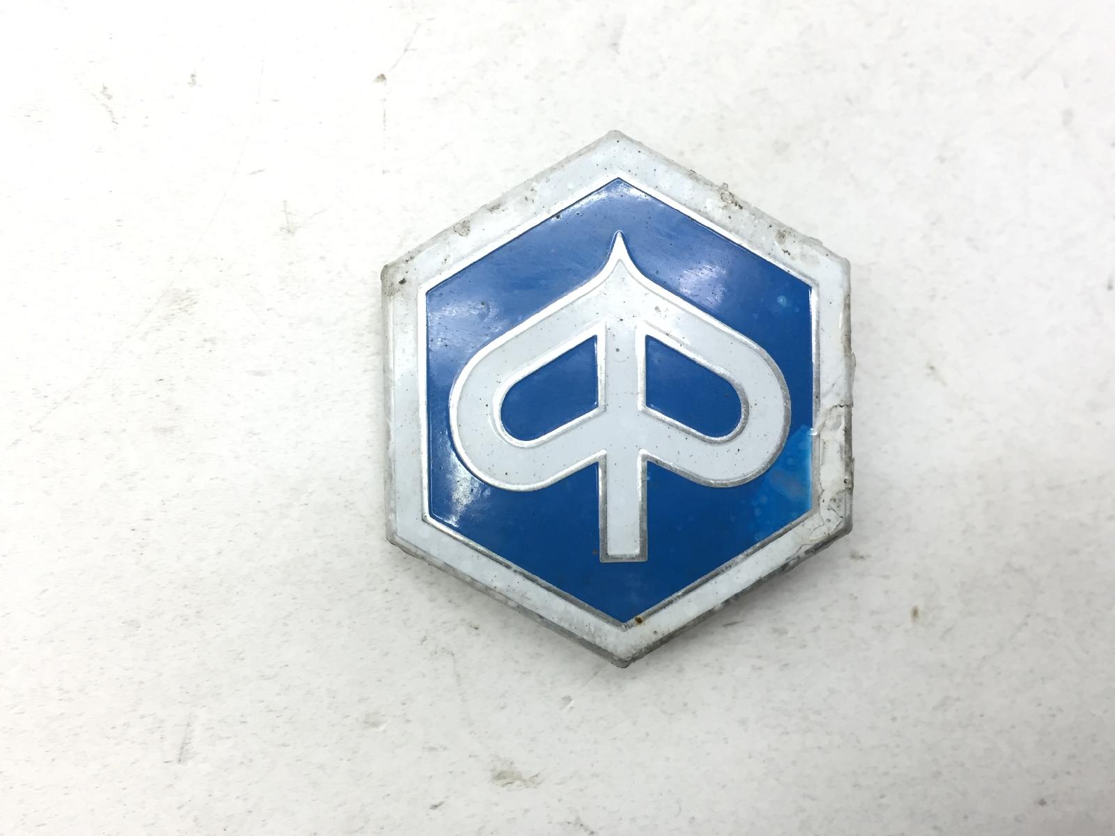 Piaggio liberty s 125 emblema logo carena coperchio scudo anteriore 2006 2006 m38104