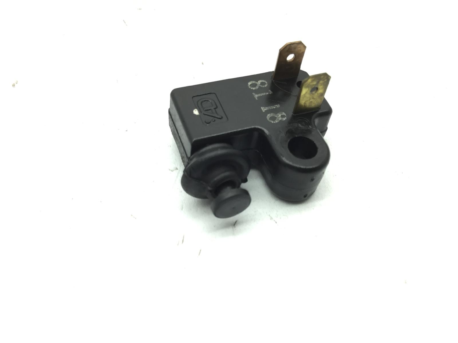 Yamaha x-max 125 sensore stop freno posteriore sinistro 2008 2009 se321