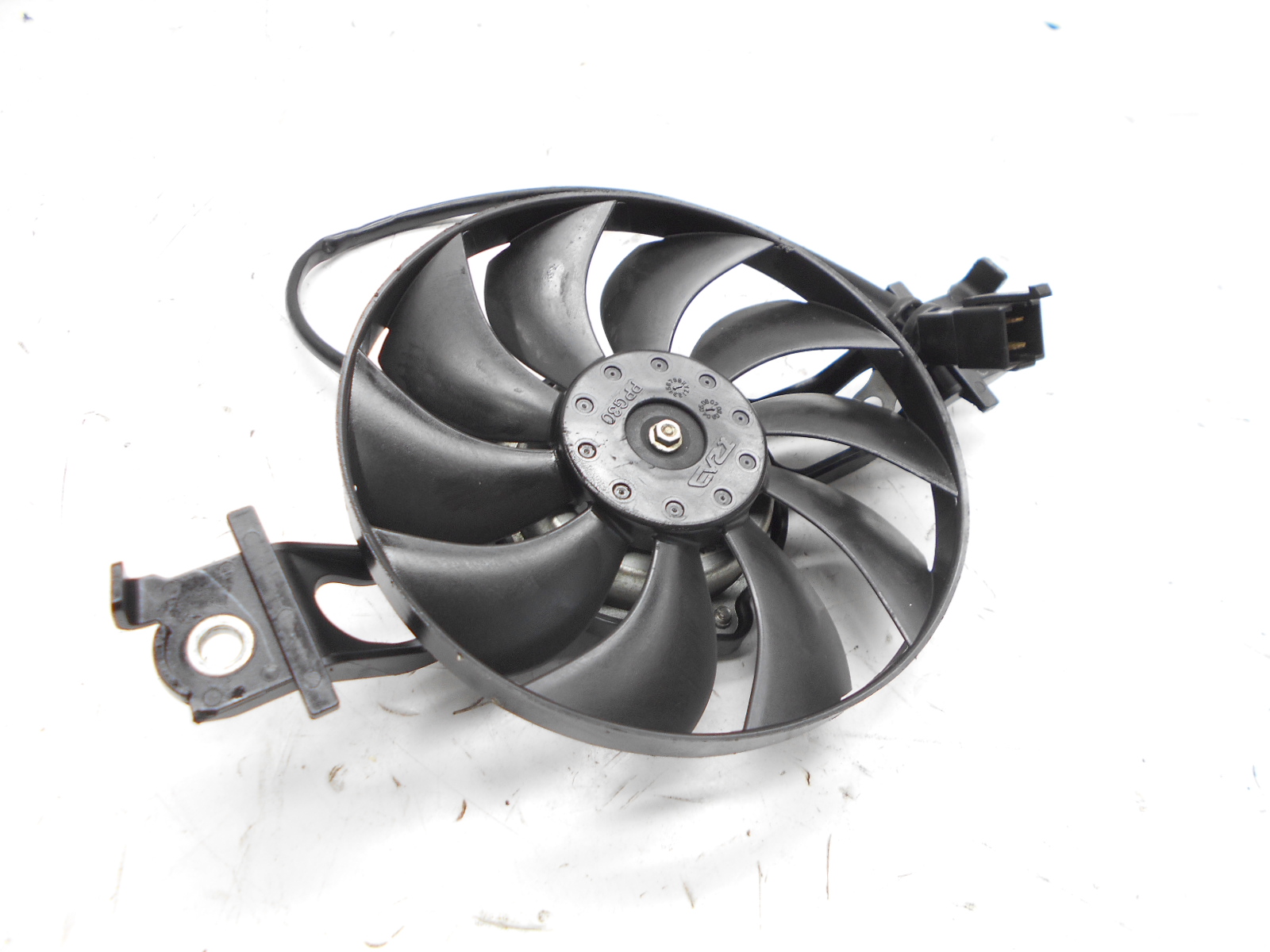 Suzuki sixteen 125 elettroventola radiatore 2008 2011 cn111