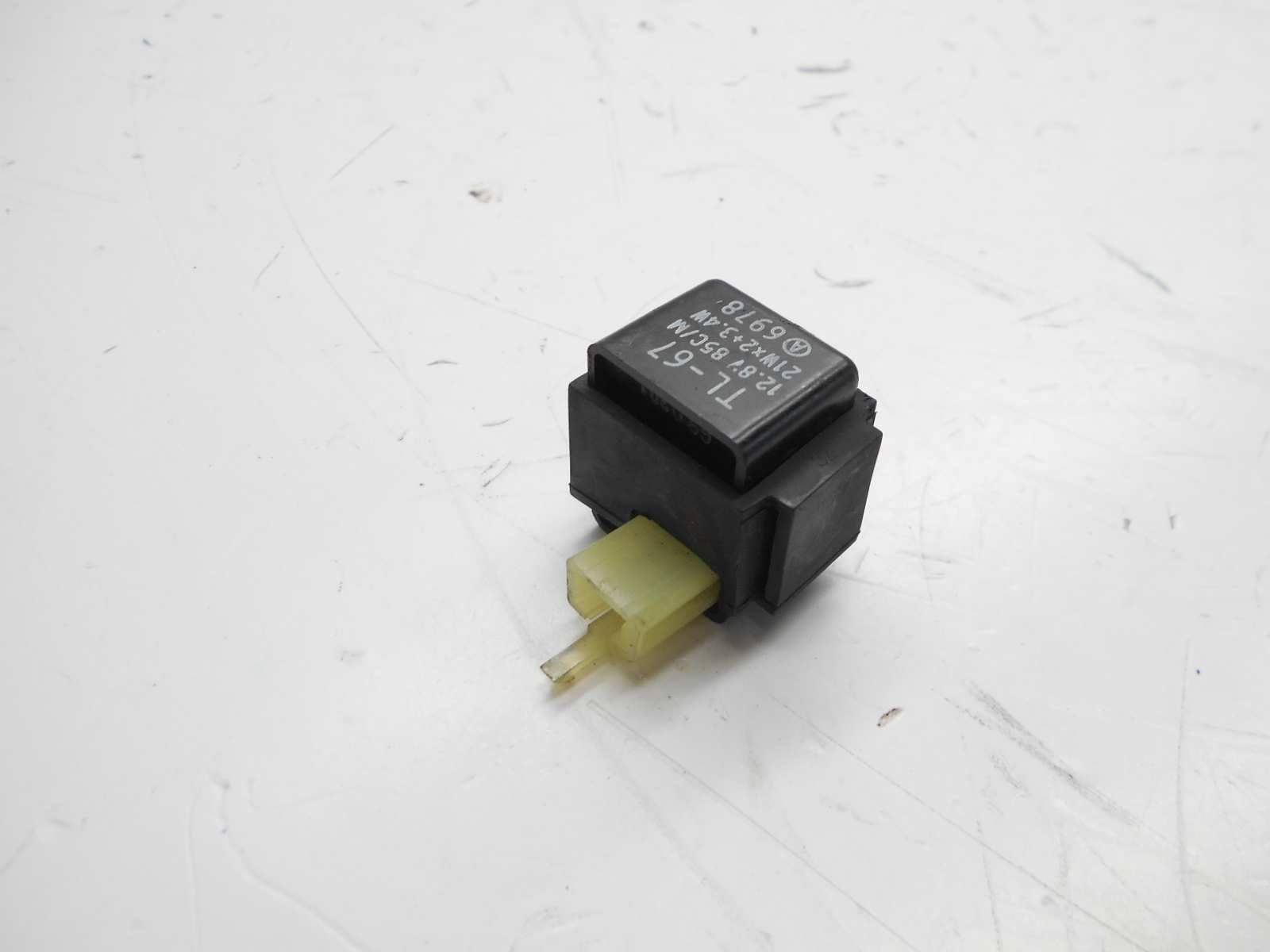 Suzuki sixteen 125 rele' intermittenza frecce 2008 2011 cn111