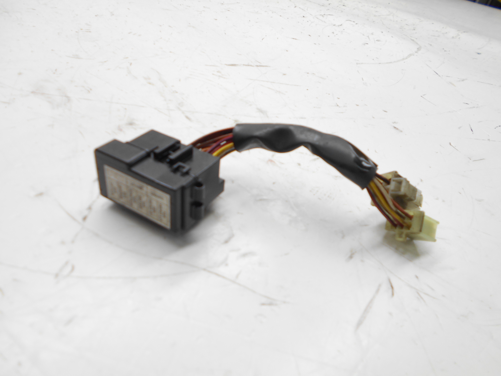 Suzuki sixteen 125 scatola porta fusibili impianto elettrico 2008 2011 cn111