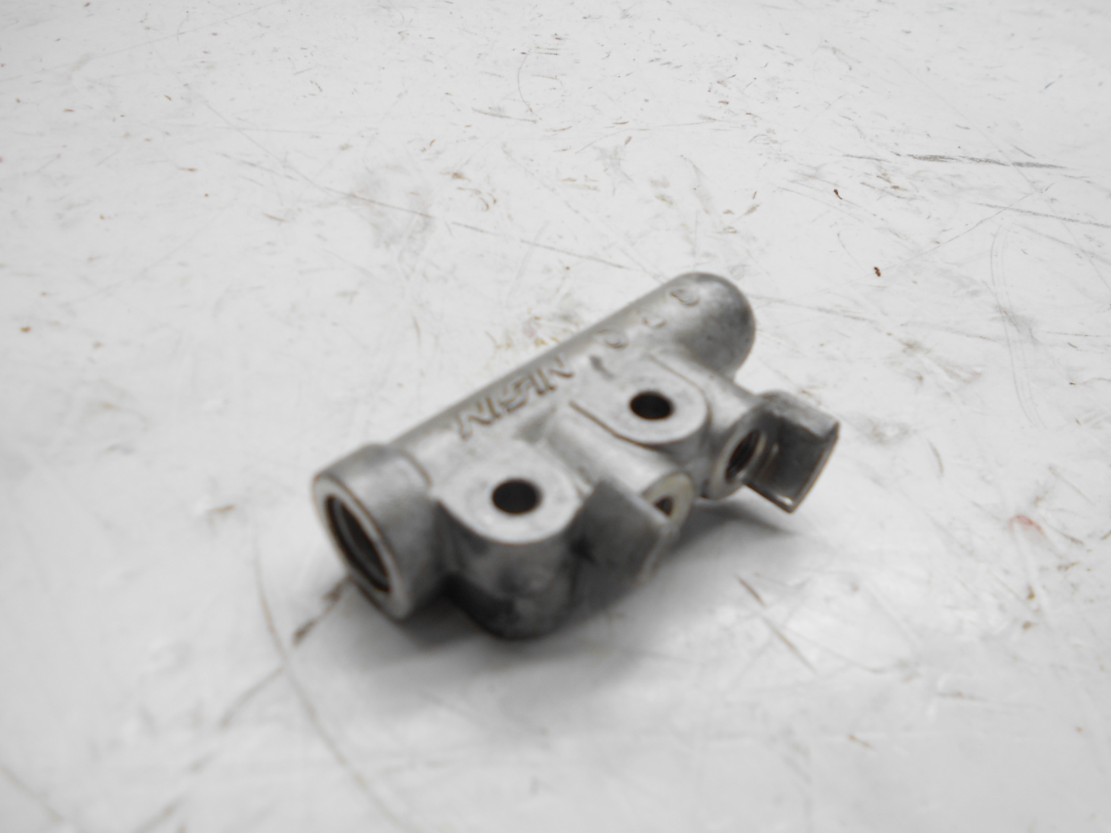 Suzuki sixteen 125 sdoppiatore ripartitore freno 2008 2011 cn111