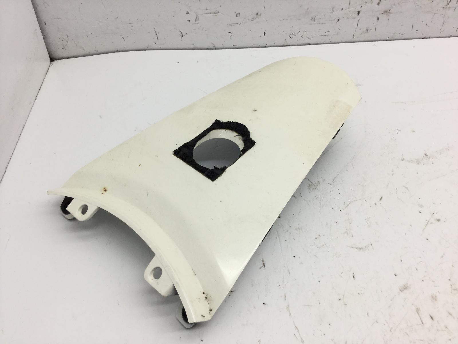 Suzuki sixteen 125 carena coperchio chiusura fiancate posteriori 2008 2011 cn111