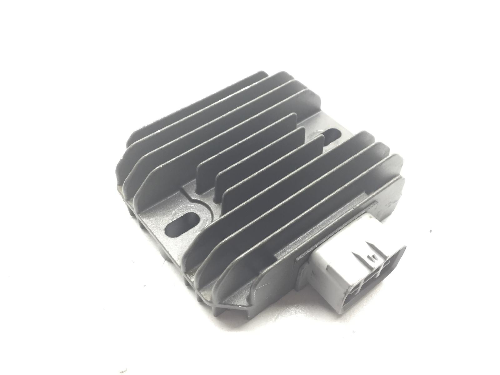Suzuki sixteen 125 regolatore di tensione 2008 2011 cn111