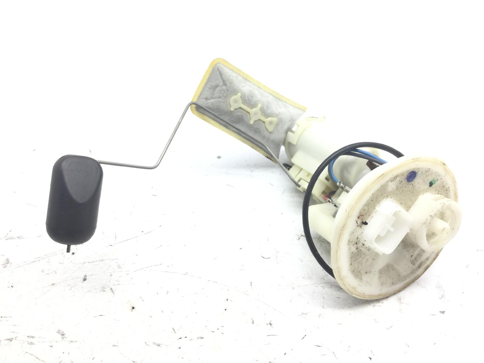 Suzuki sixteen 125 pompa benzina carburante serbatoio 2008 2011 cn111