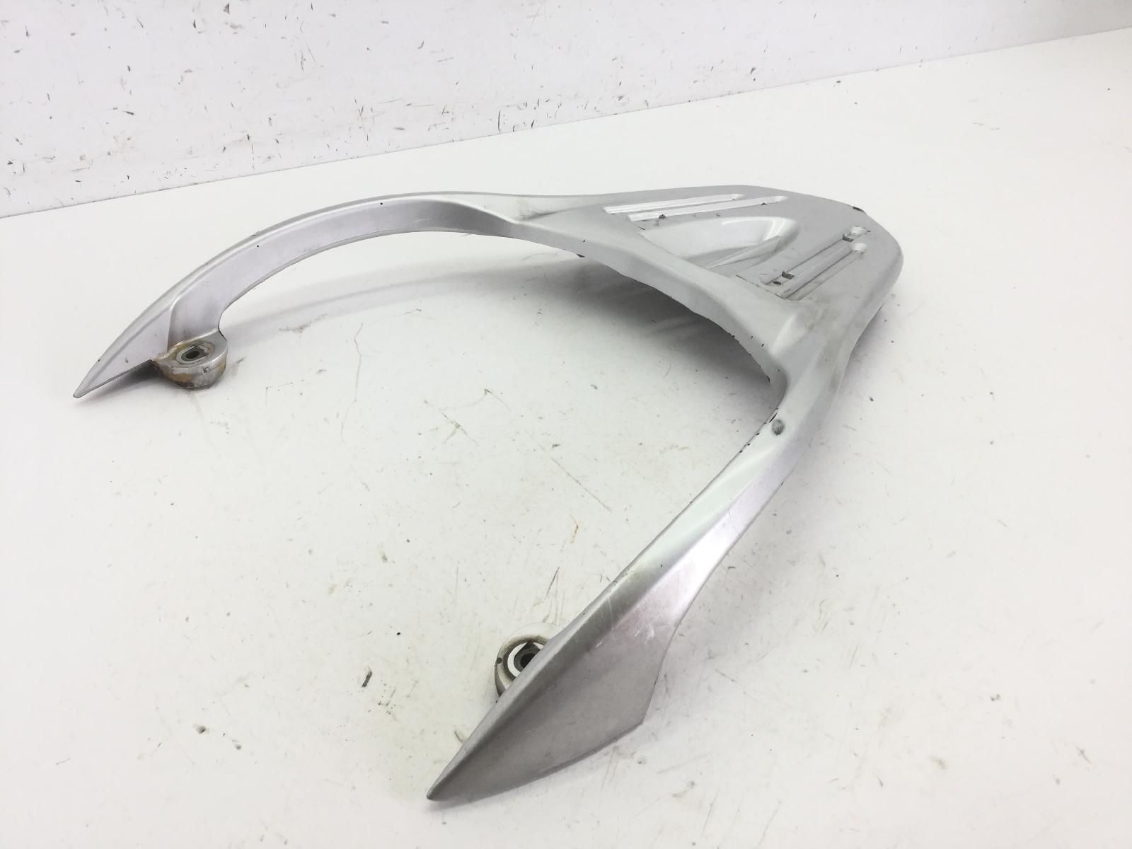 Suzuki sixteen 125 maniglione posteriore 2008 2011 cn111
