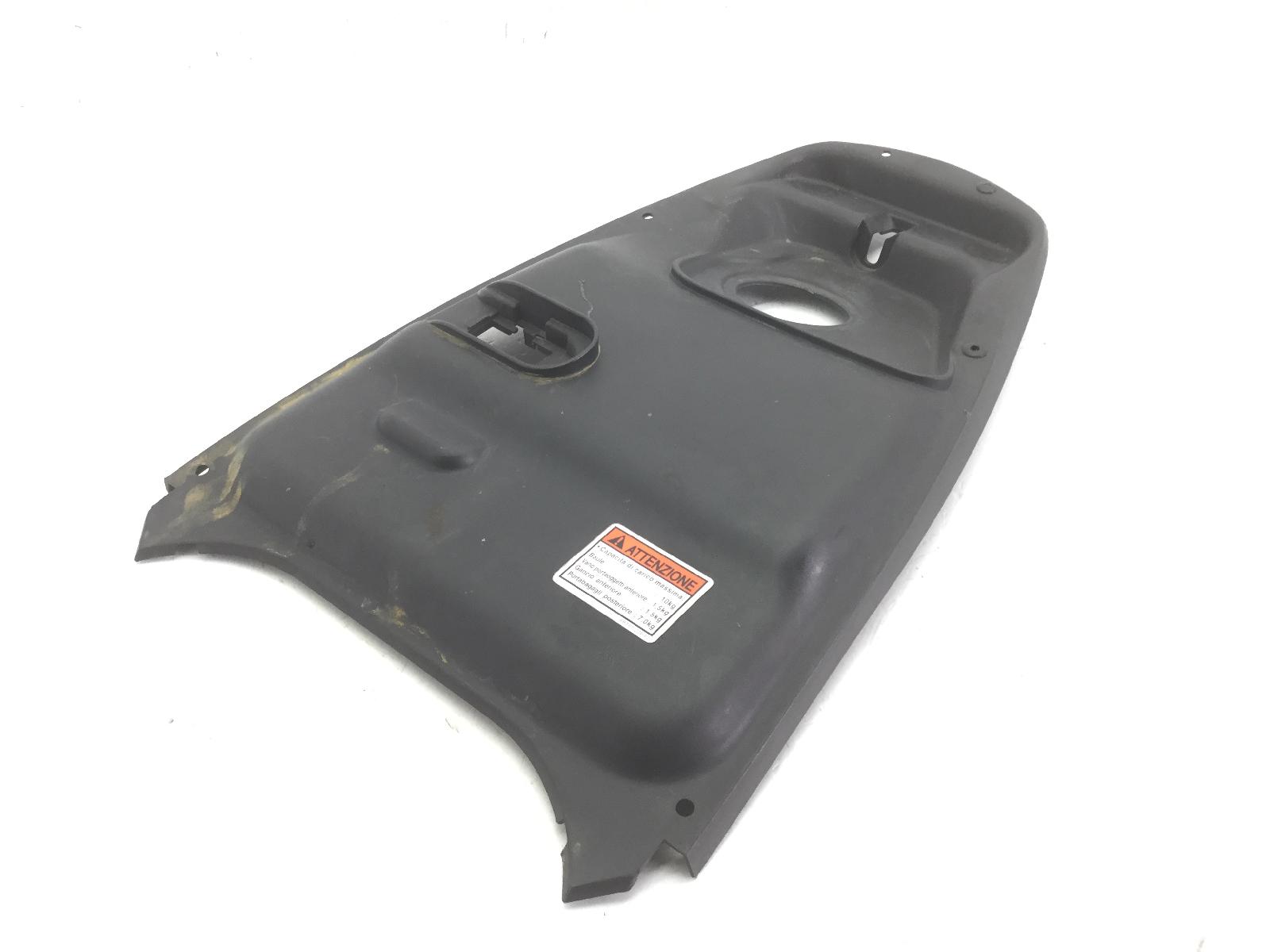 Suzuki sixteen 125 carena coperchio superiore serbatoio benzina carburante 2008 2011 cn111