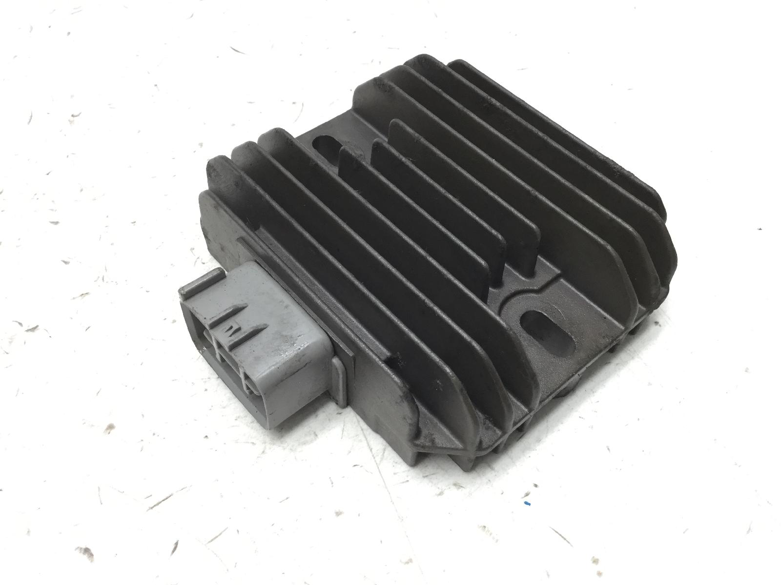 Suzuki sixteen 125 regolatore di tensione 2008 2011 cn111