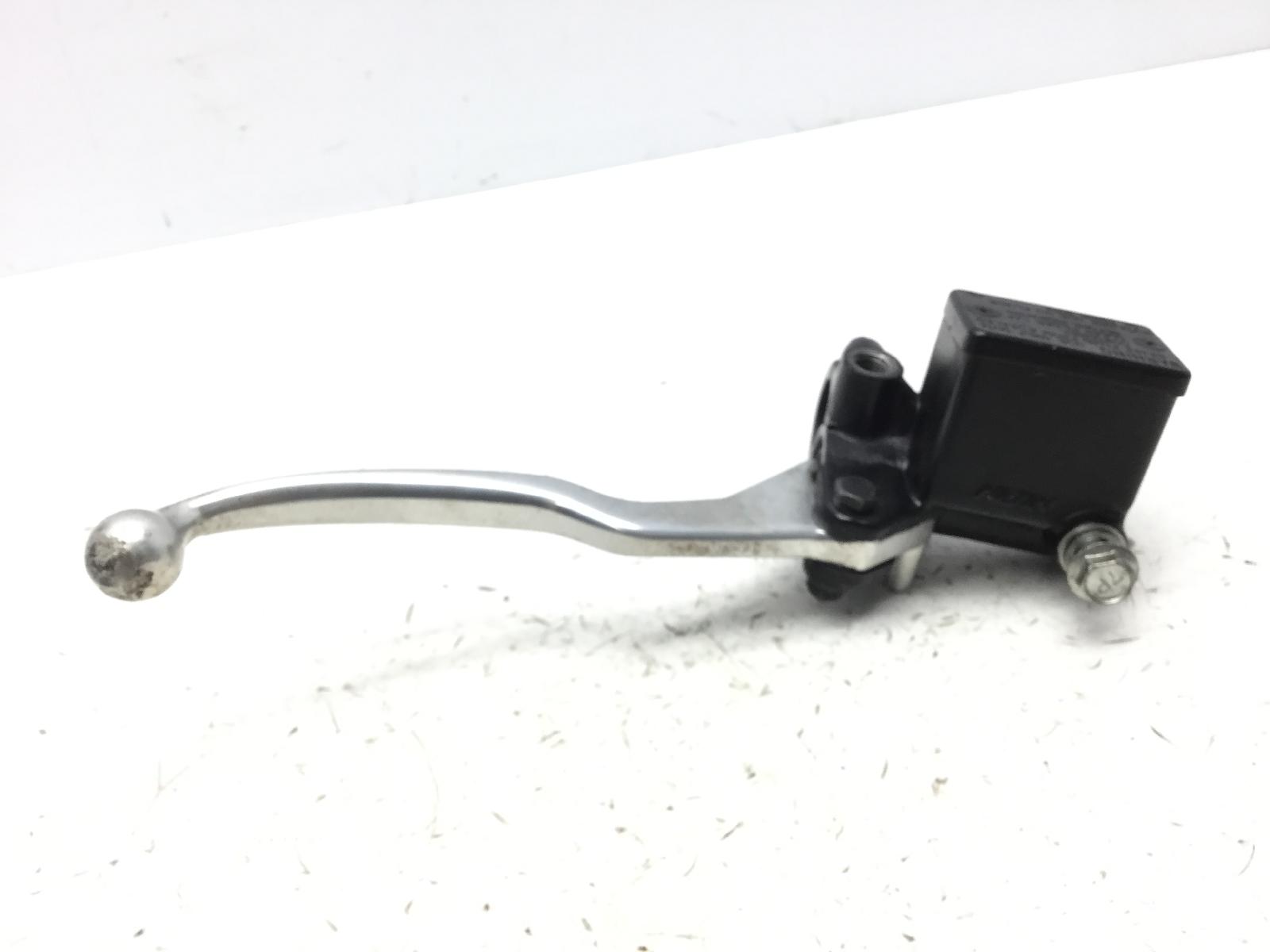Suzuki sixteen 125 pompa destra freno anteriore no sensore leva storta 2008 2011 cn111