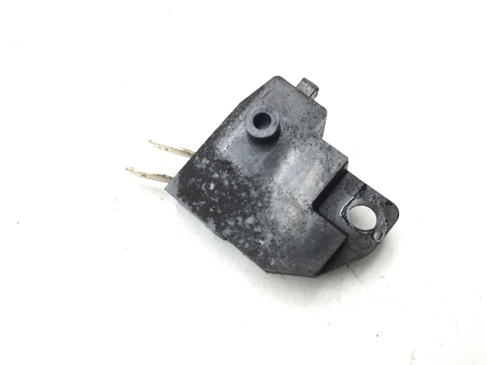 Suzuki sixteen 125 sensore pulsante stop microstop freno anteriore 2008 2011 cn111