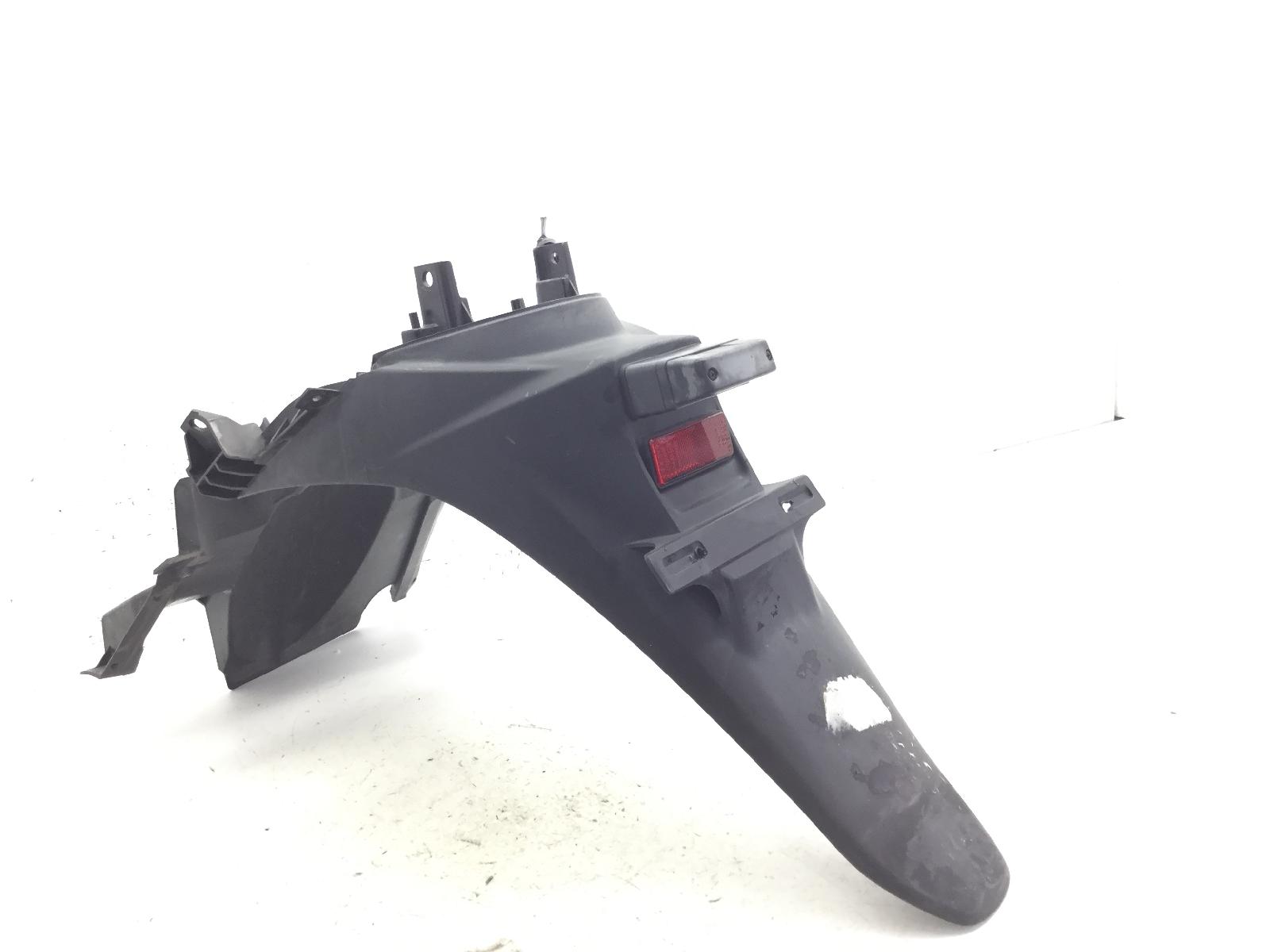 Suzuki sixteen 125 parafango posteriore interno sottocoda portatarga e luce 2008 2011 cn111