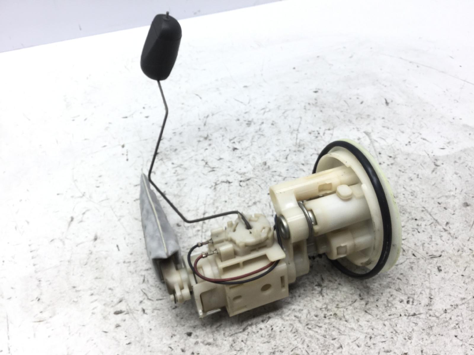 Suzuki sixteen 125 pompa sonda galleggiante livello serbatoio benzina 2008 2011 cn111