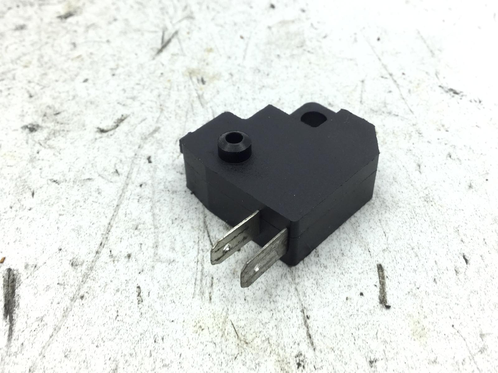 Suzuki sixteen 125 sensore stop microstop freno anteriore destro 2008 2011 cn111