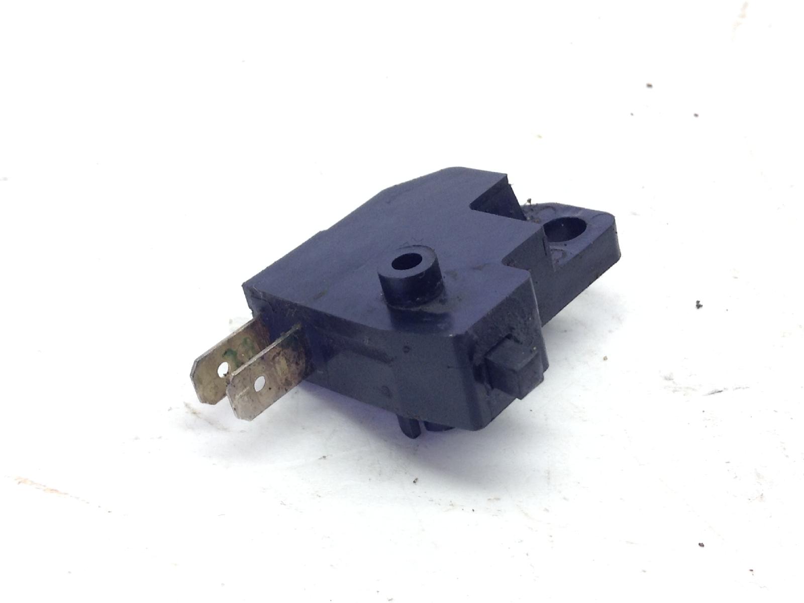 Suzuki sixteen 125 sensore stop microstop freno posteriore sinistro 2008 2011 cn111