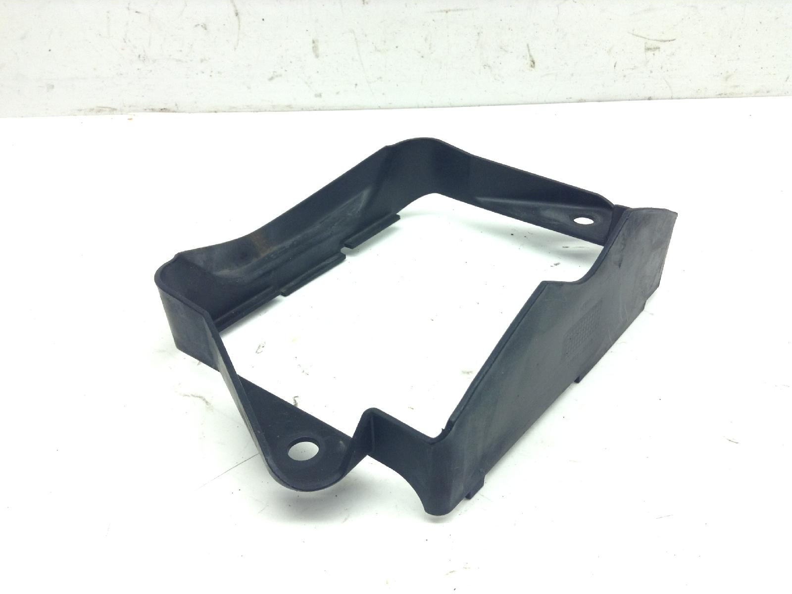 Suzuki sixteen 125 convogliatore aria radiatore 2008 2011 cn111