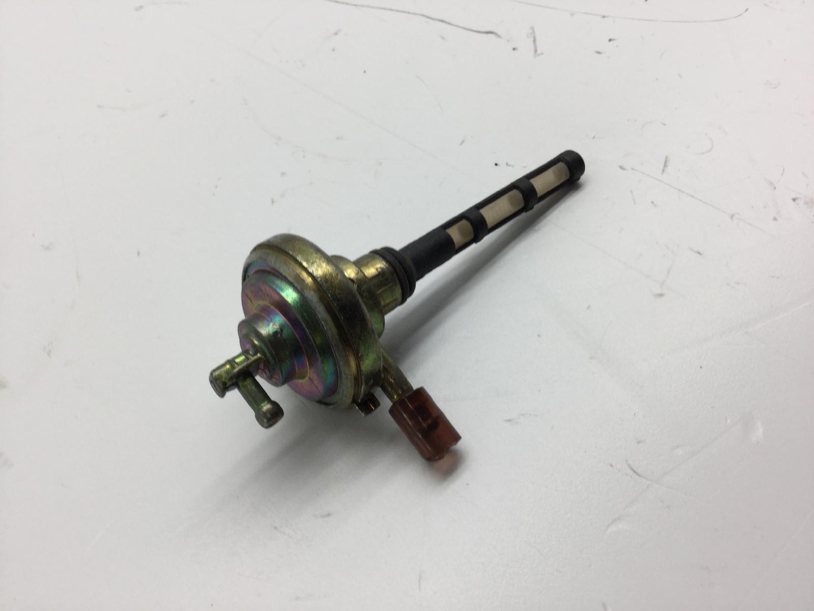 Piaggio vespa et4 50 rubinetto serbatoio benzina carburante 2000 2005 c26100