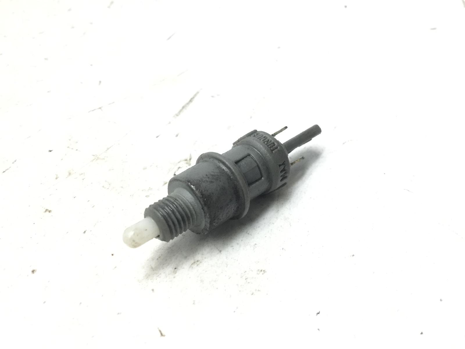 Piaggio vespa et4 50 sensore stop microstop freno posteriore sinistro 2000 2005 c38200