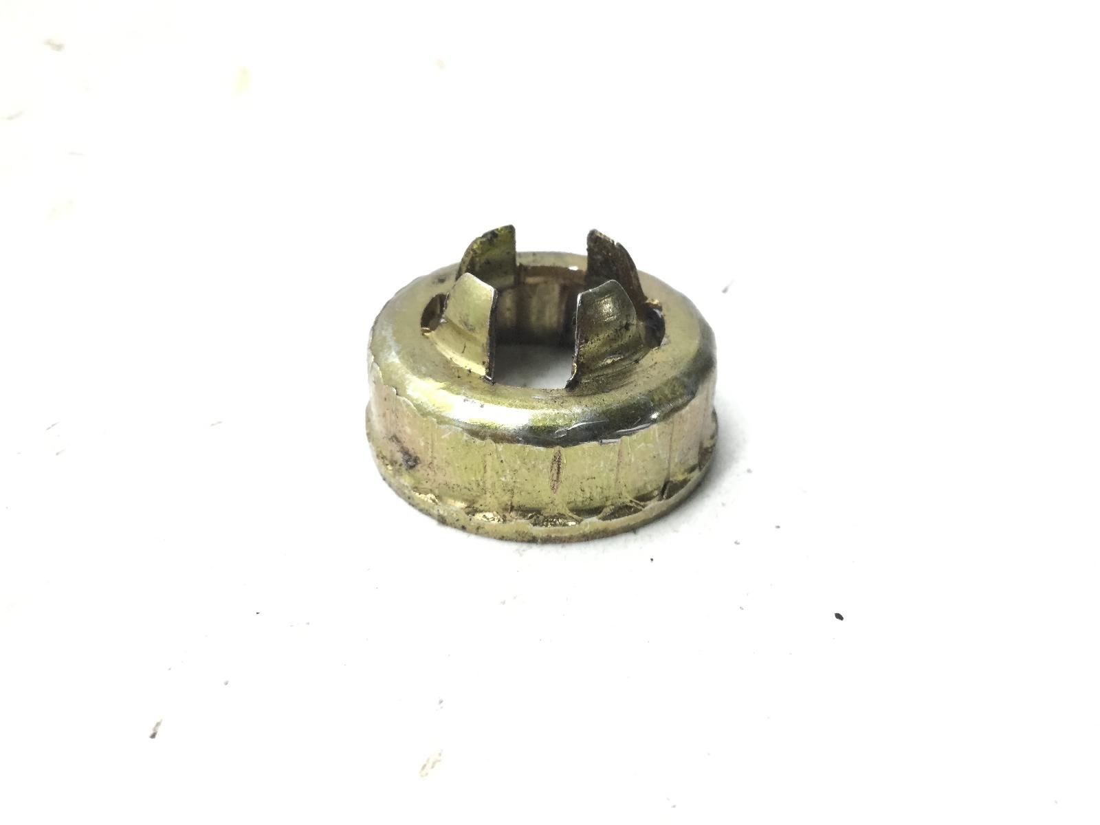 Piaggio vespa et4 50 tappo fermo dado perno ruota 2000 2005 c38200