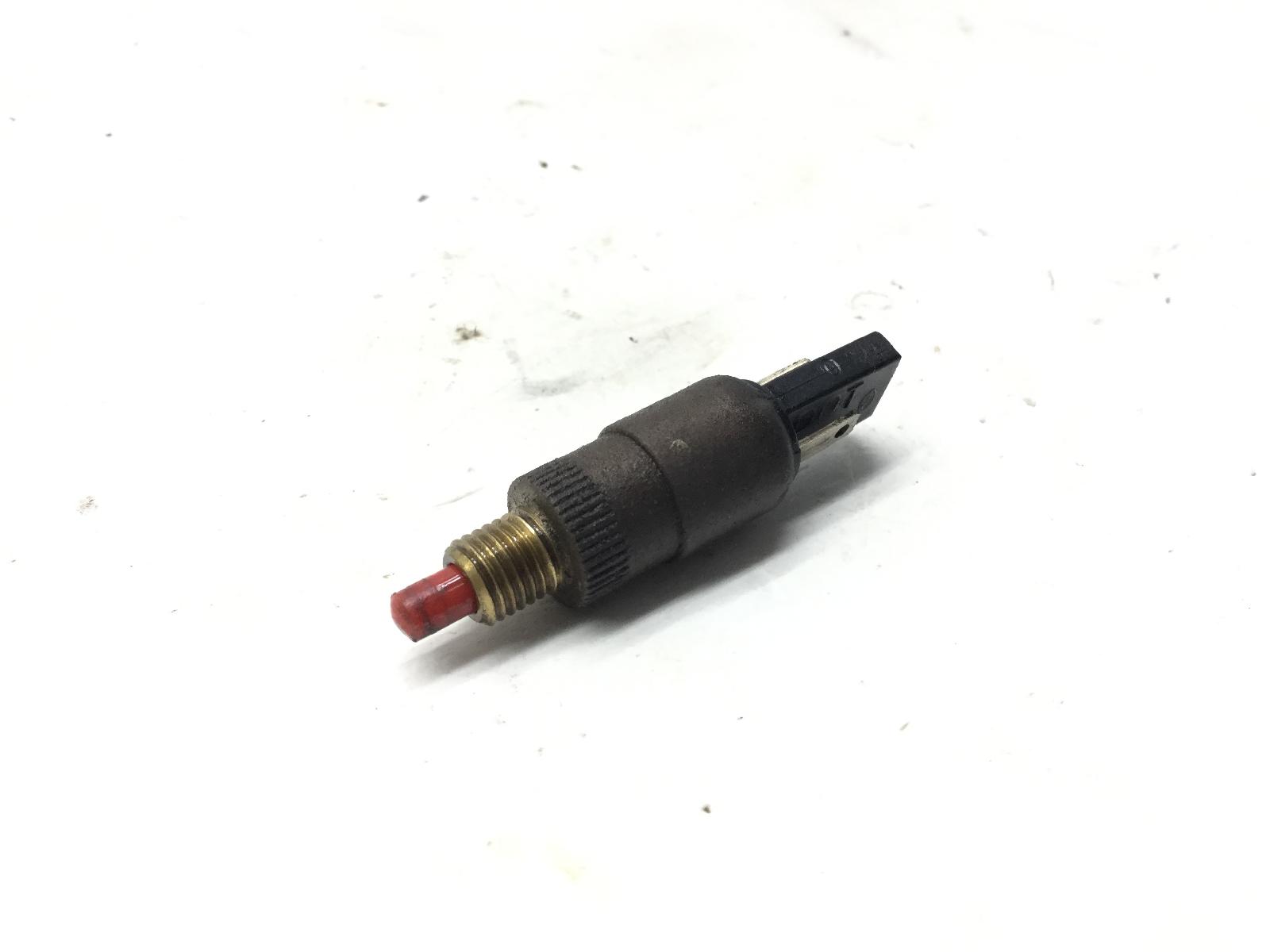Piaggio vespa et4 50 sensore stop microstop freno anteriore destro 2000 2005 c26100