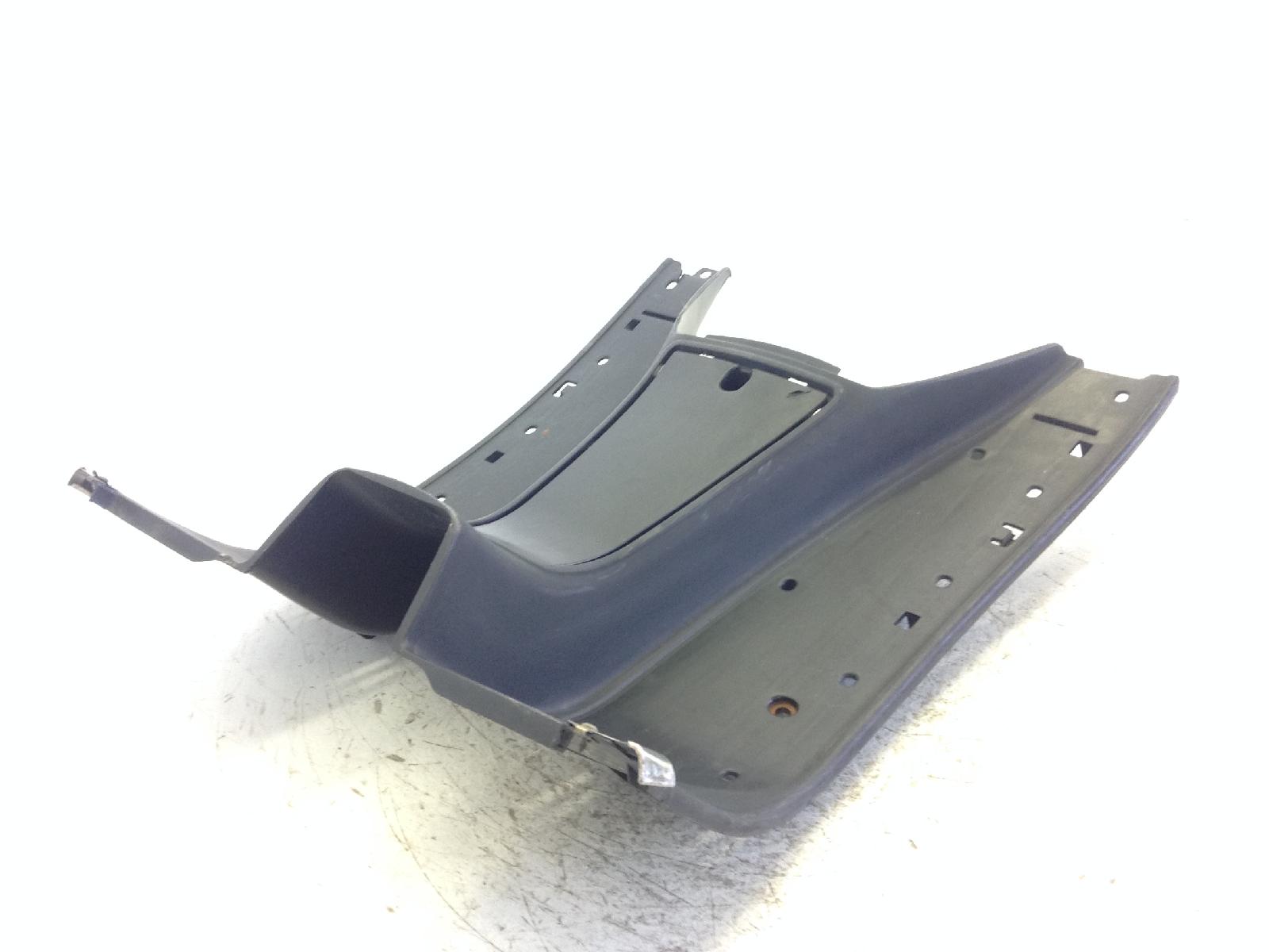 Piaggio vespa et4 50 carena pedana pavimento poggiapiedi - attacco rotto 2000 2005 c26100