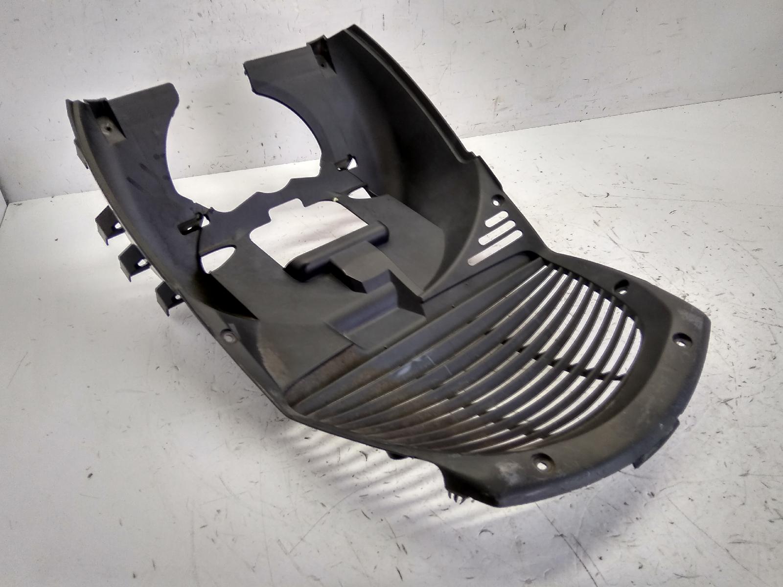 Yamaha x-max 250 carena chiglia vano ruota anteriore 2005 2006 sg161