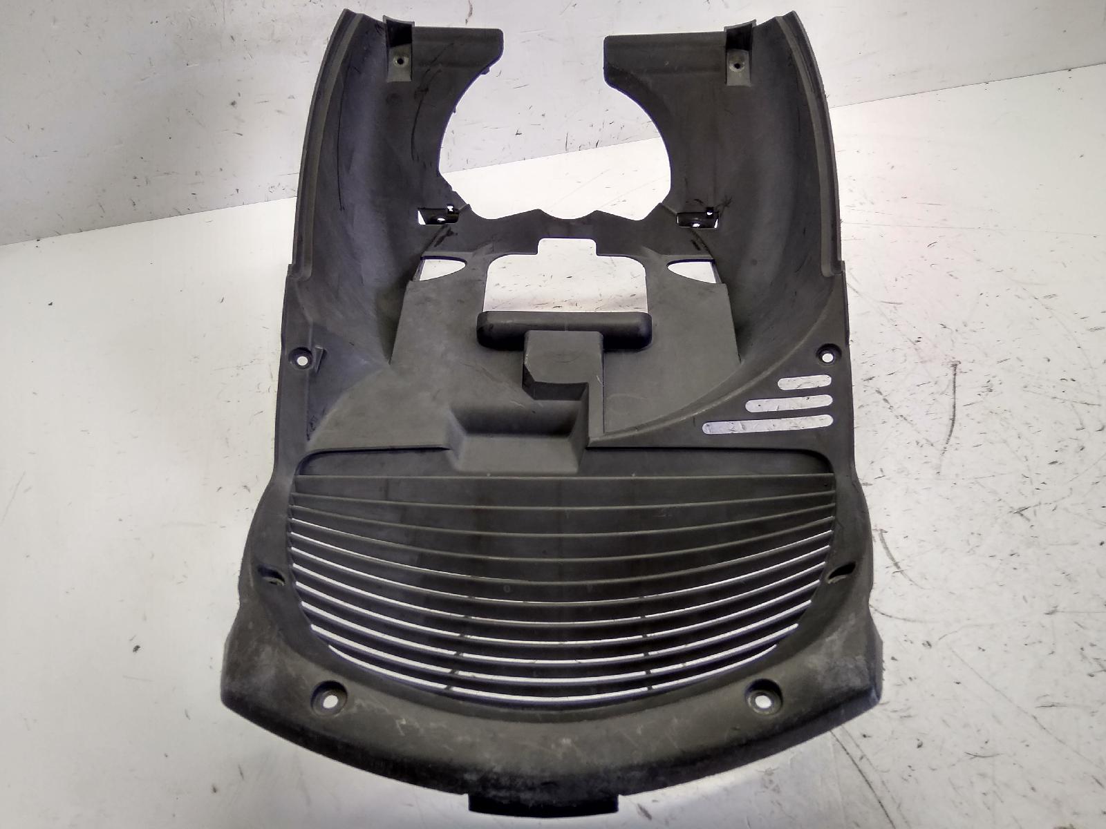Yamaha x-max 250 carena chiglia vano ruota anteriore 2005 2006 sg161