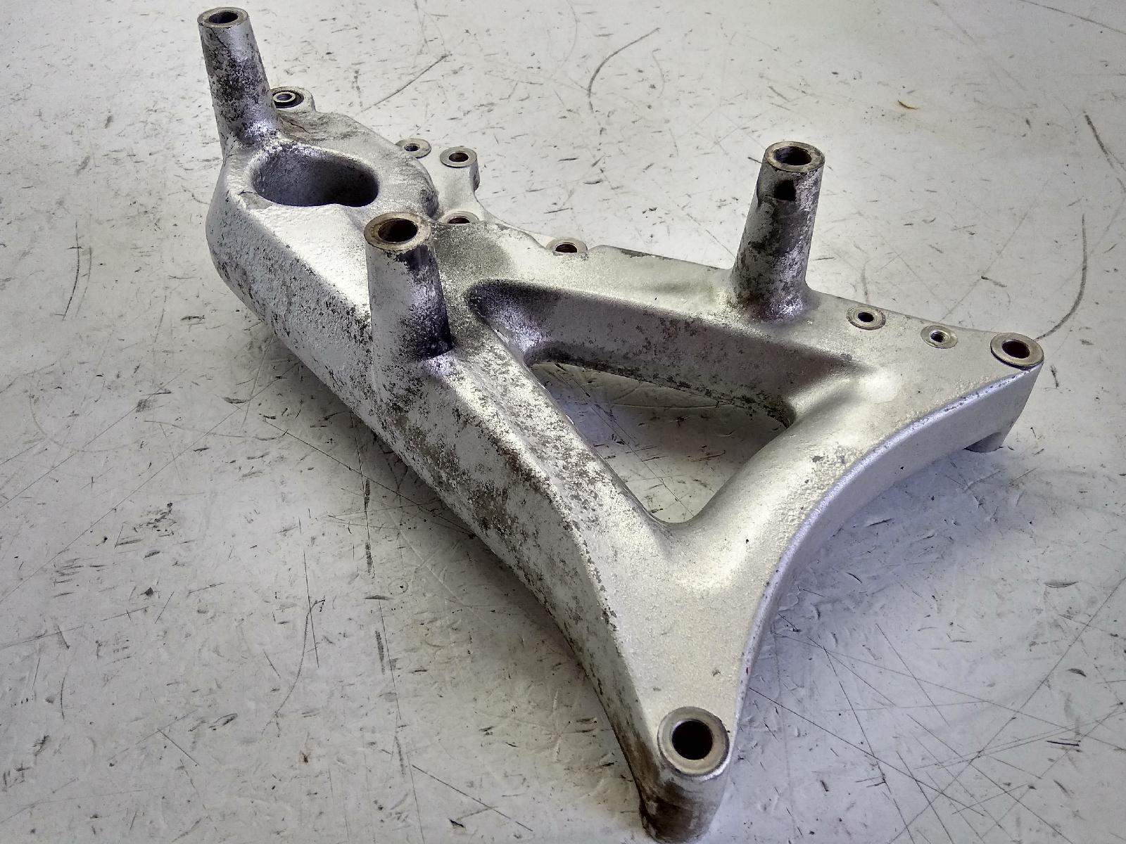 Yamaha x-max 250 staffa supporto scarico marmitta 2005 2006 sg161
