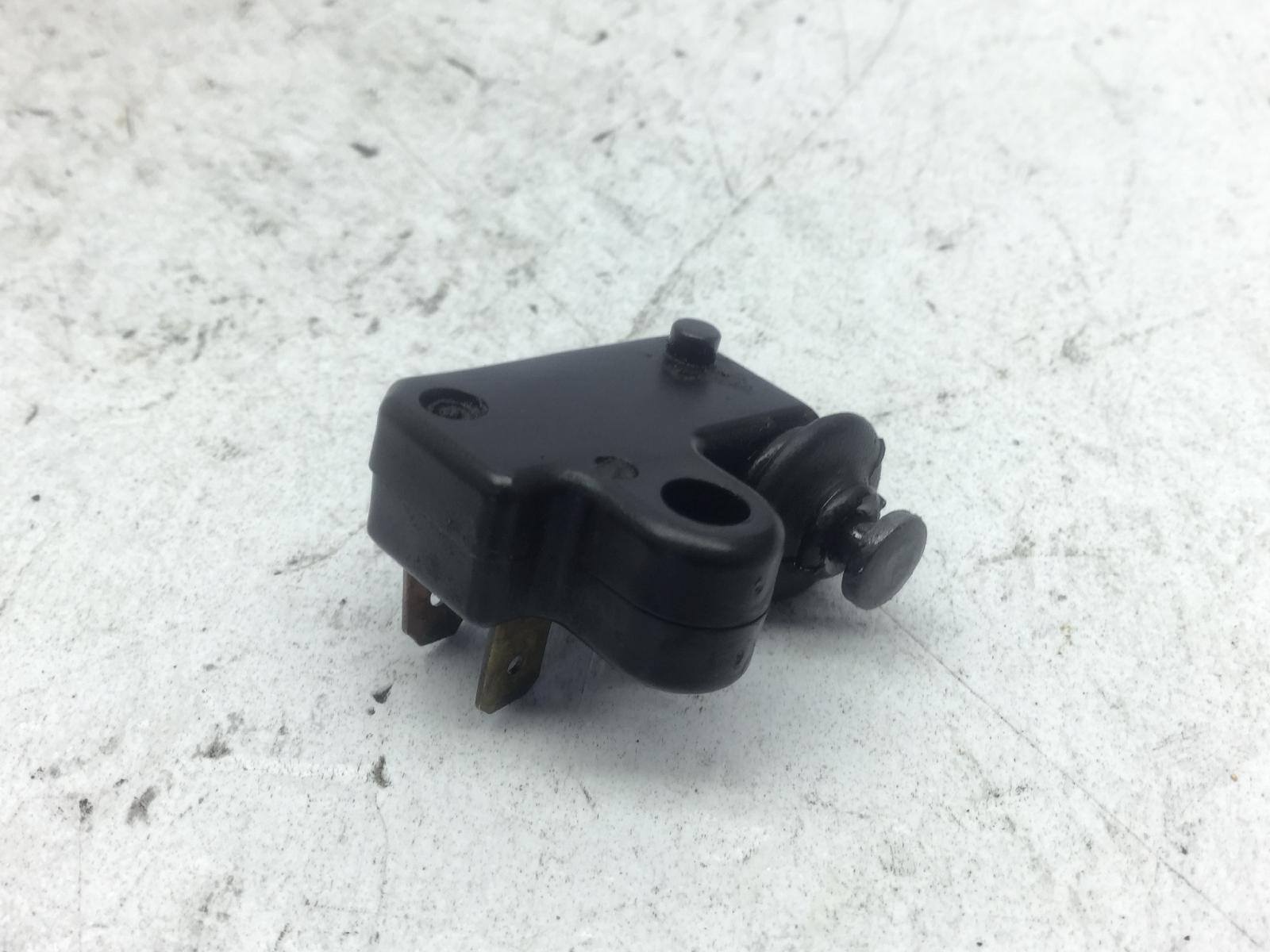 Yamaha x-max 250 sensore stop microstop freno posteriore sinistro 2005 2006 sg161