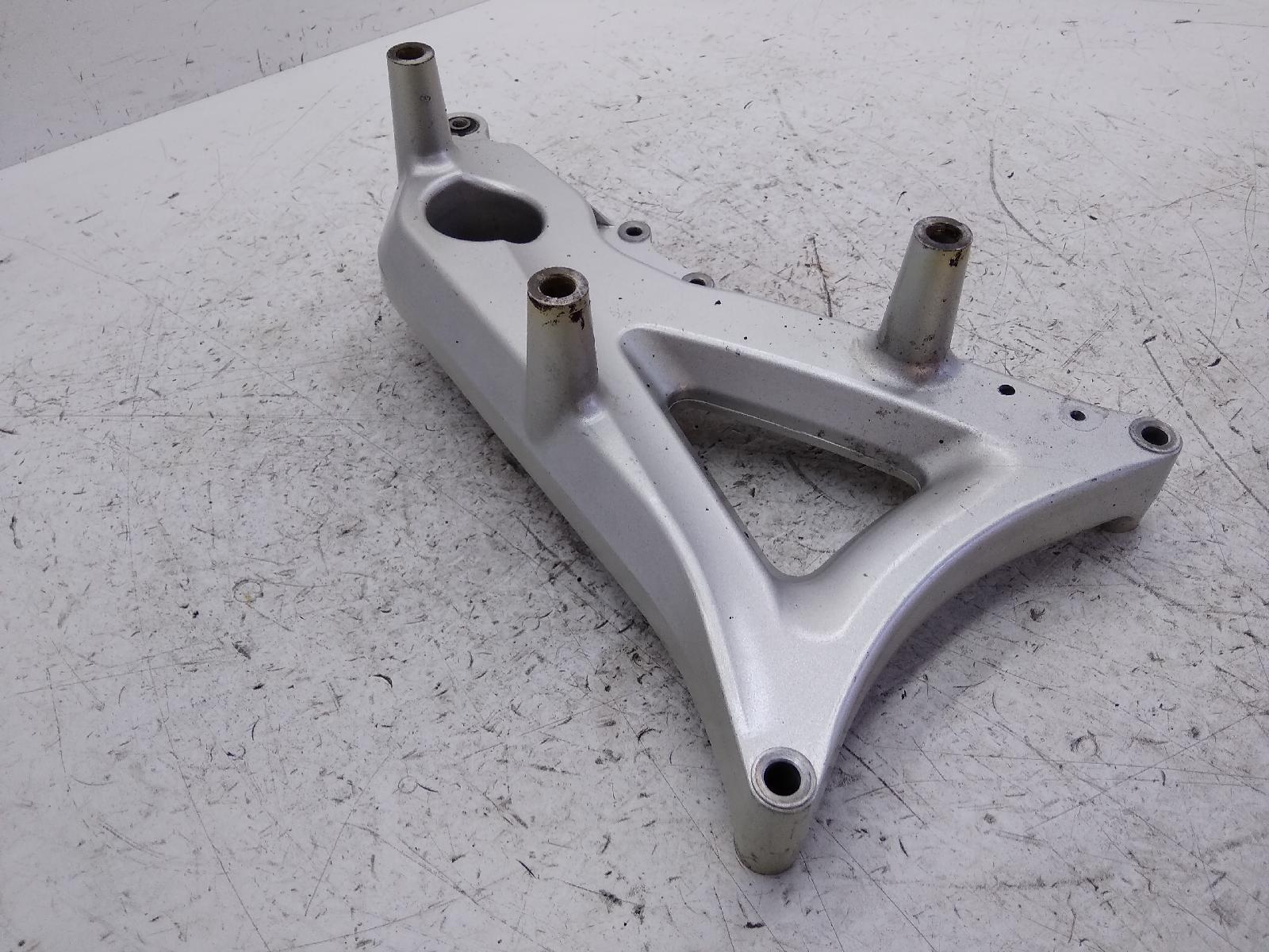 Yamaha xc versity 300 staffa supporto scarico marmitta 2004 2006 sh014