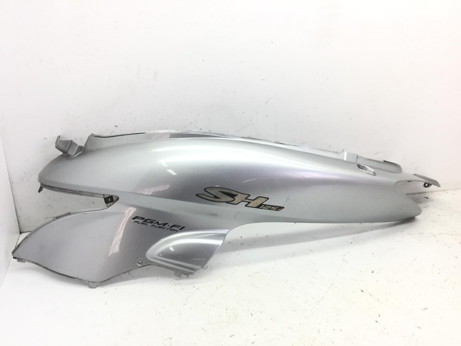 Honda sh i 125 carena fiancata posteriore sinistra attacco rotto e rottura 2005 2008 jf14a05f