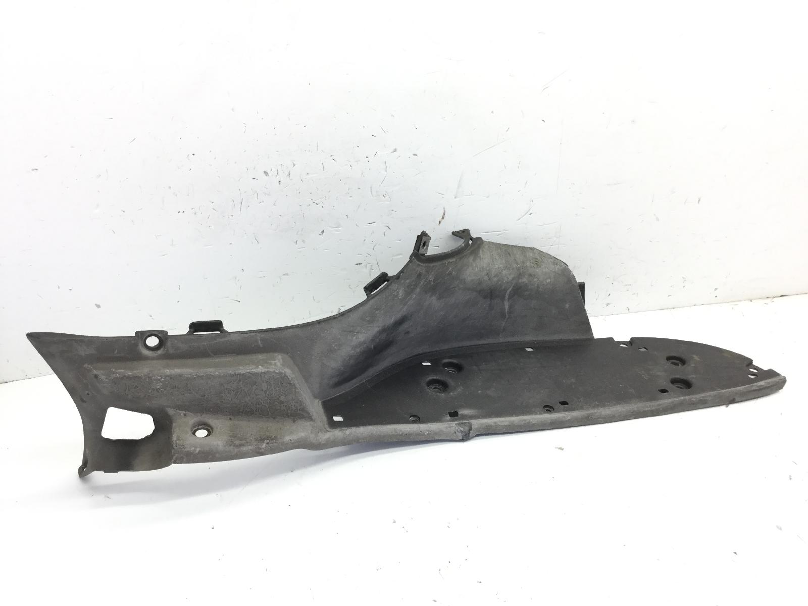 Aprilia scarabeo rotax 200 carena pedana pavimento poggiapiedi destra 2001 2003 sd000