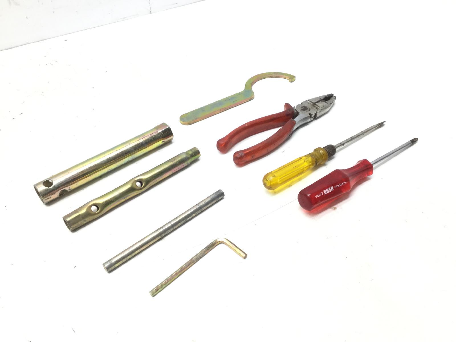 Aprilia scarabeo rotax 200 kit attrezzi attrezzatura di bordo 2001 2003 sd000
