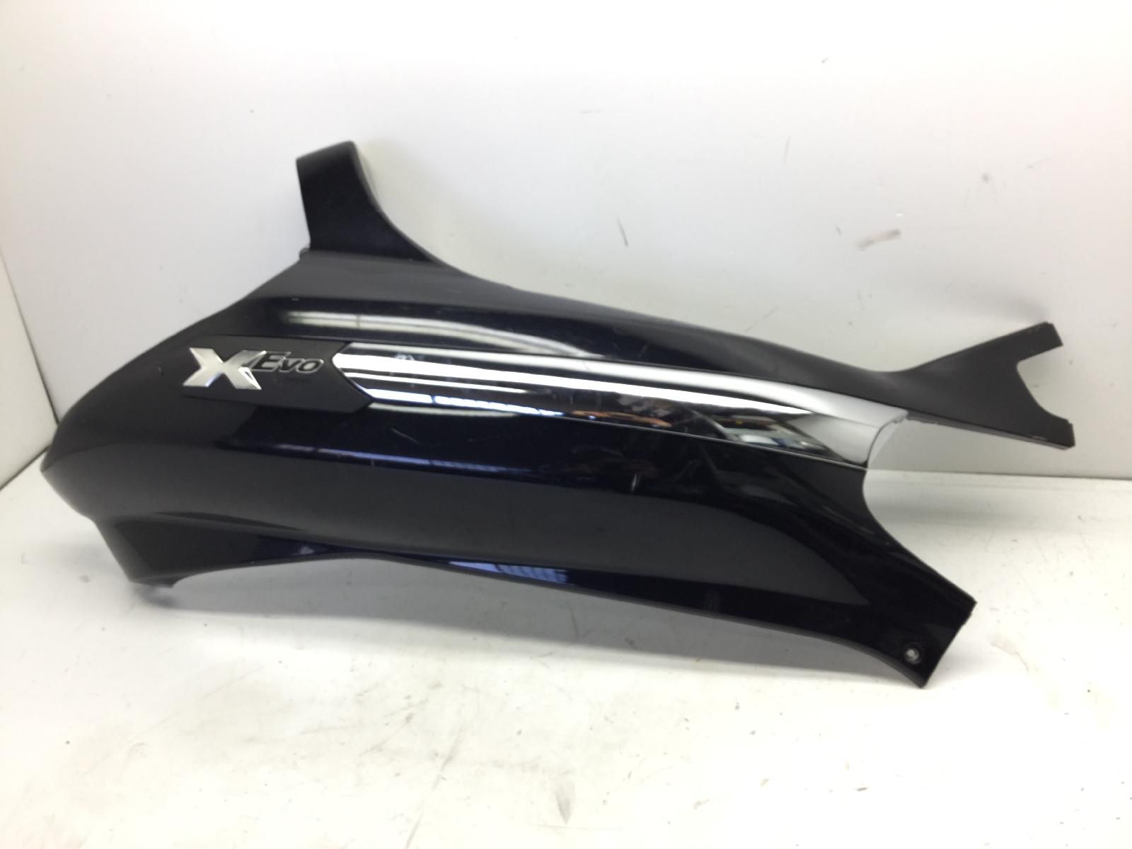 Piaggio x evo i 250 carena fiancata posteriore destra 3 attacchi rotti 2007 2013 m36401