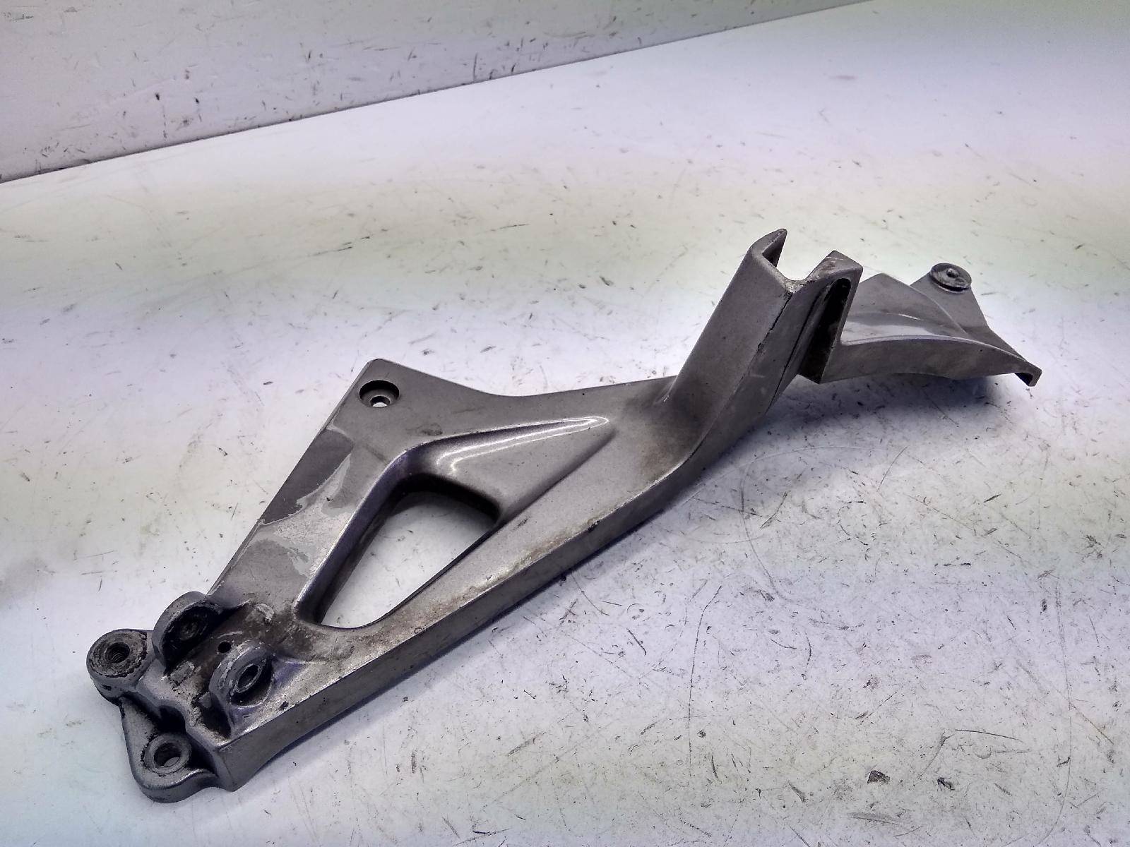 Honda deauville nt 700 v 700 staffa supporto pedane sinistro 2006 2012 rc52a