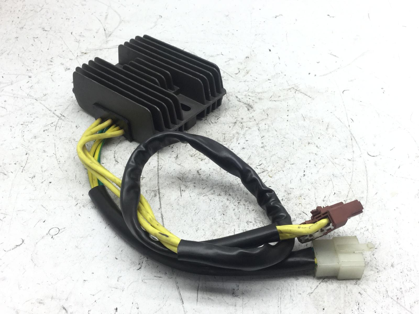 Aprilia scarabeo light 400 regolatore di tensione 2006 2008 vra00