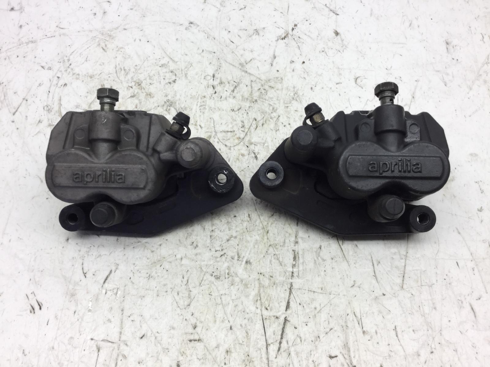 Aprilia scarabeo light 400 coppia pinze freno anteriori 2006 2008 vra00