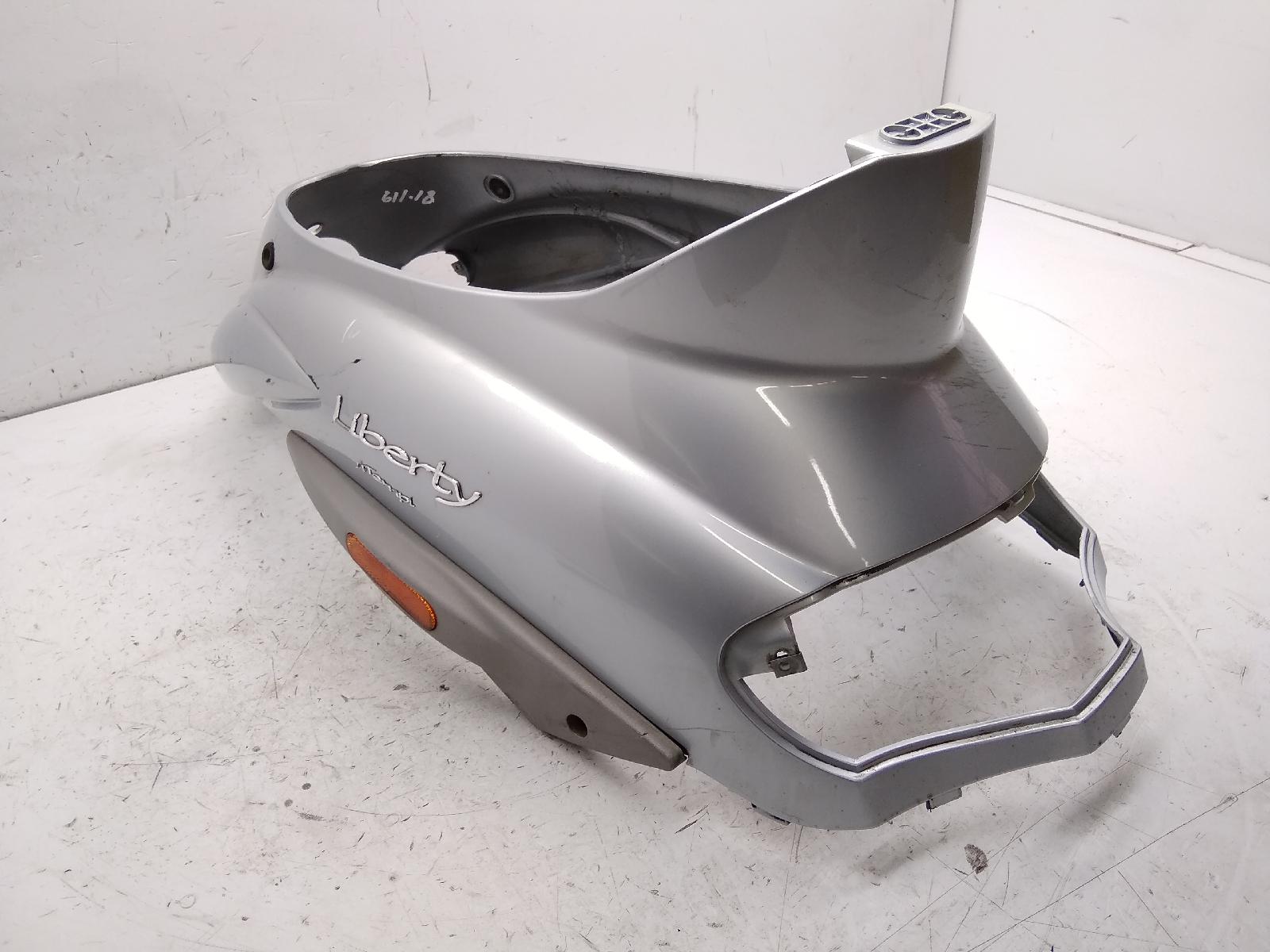 Piaggio liberty 4t 50 carena fiancate coda codone posteriore 2005 2008 c42400