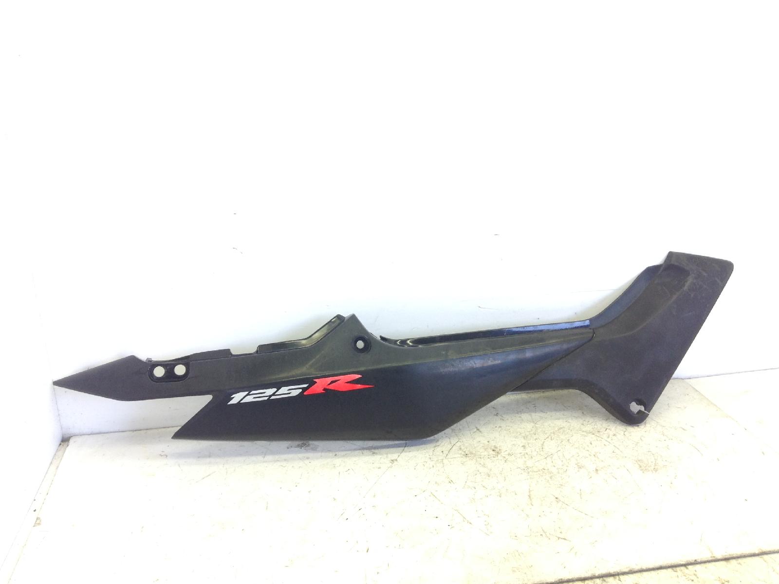 Honda cbr r 125 carena fiancata posteriore destra - attacco rotto 2004 2006 jc34a