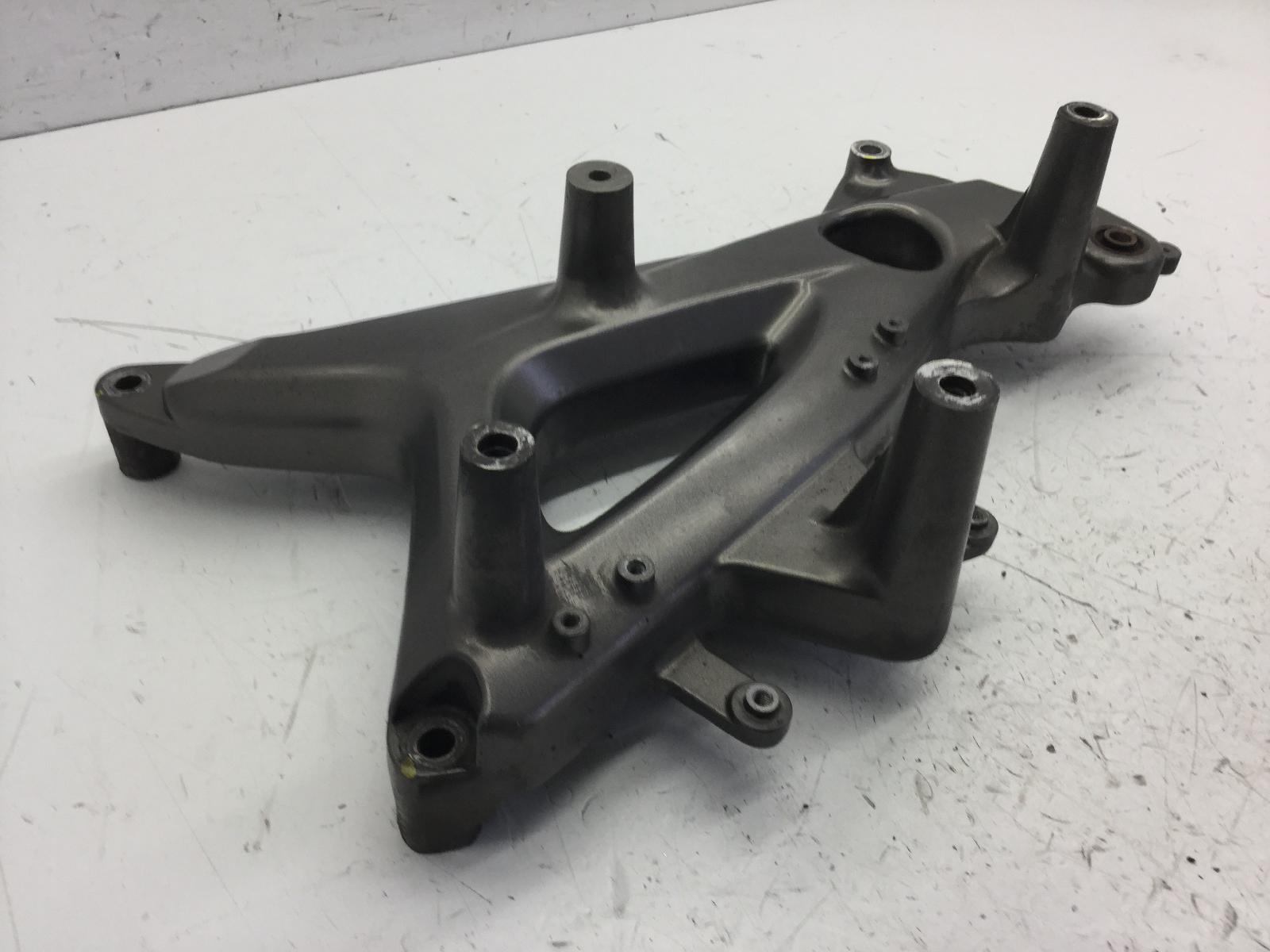 Kymco people gti 300 staffa supporto scarico marmitta 2010 2010 v40000