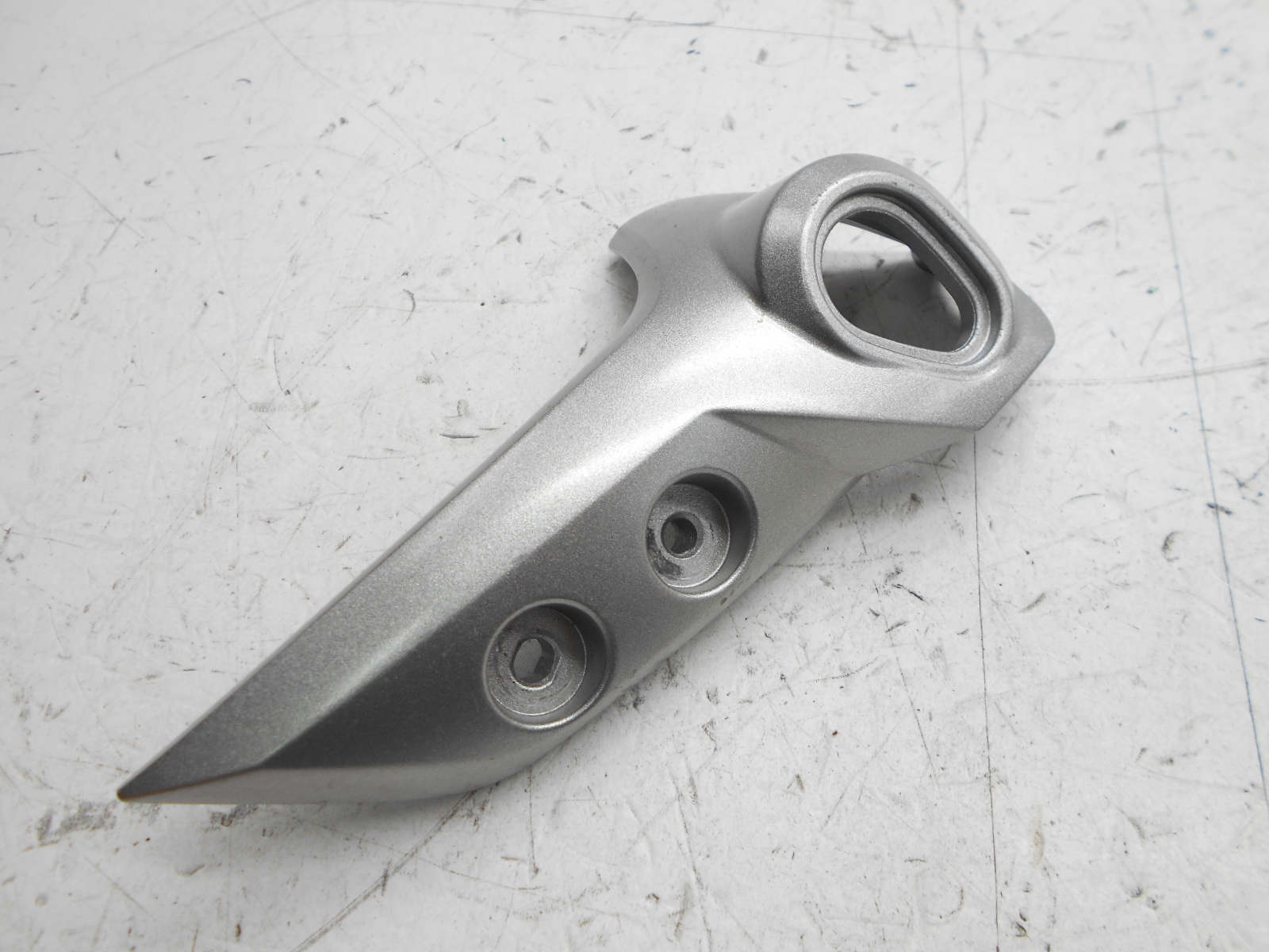 Yamaha fz6 600 coperchio telaietto supporto faro fanale anteriore sinistro 2004 2005 rj074