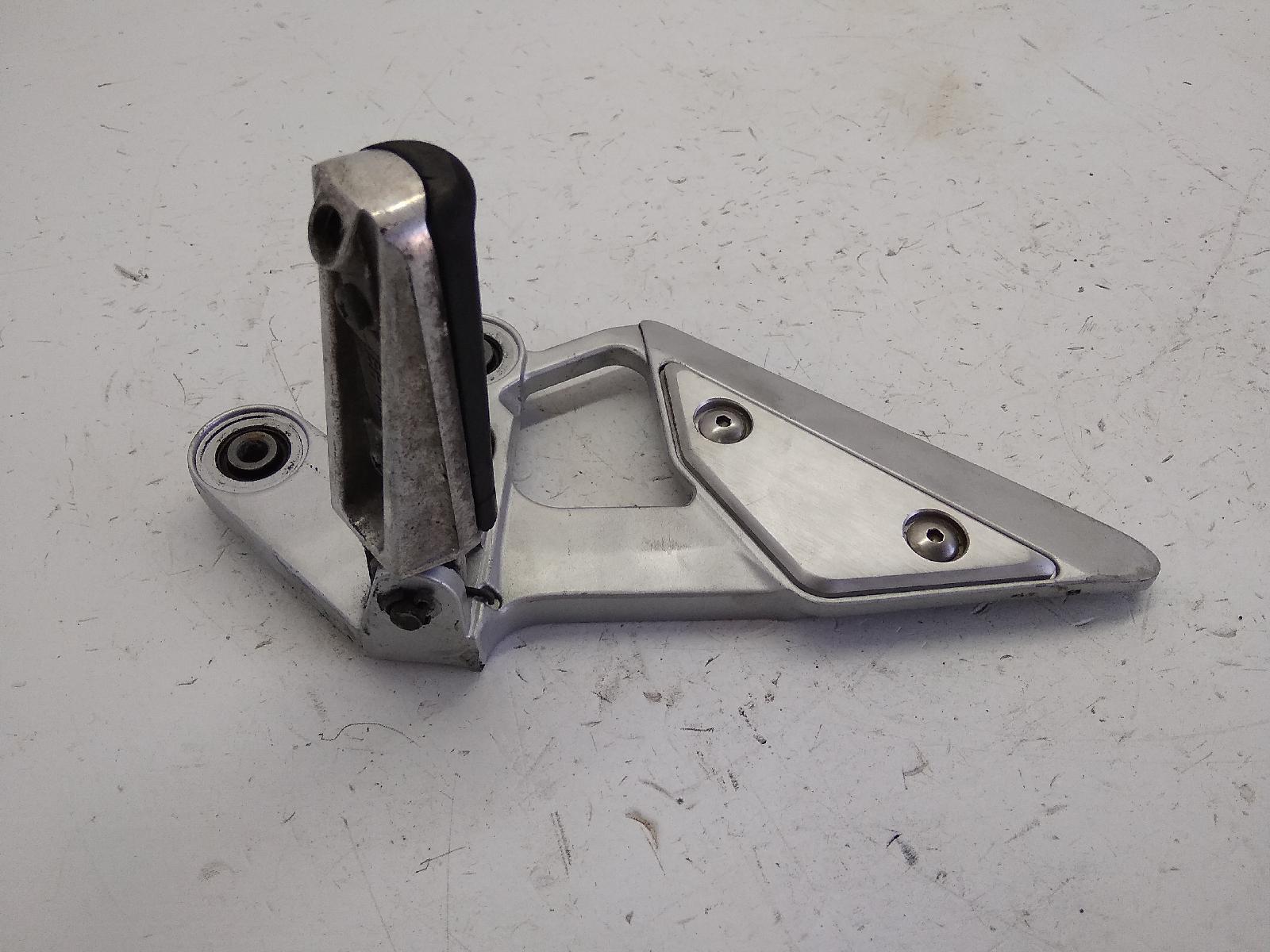 Yamaha fz6 600 pedana anteriore sinistra e supporto 2004 2005 rj074