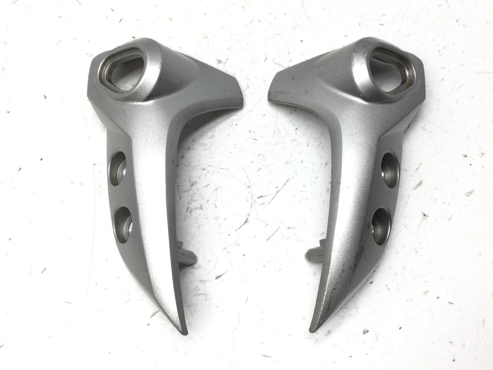 Yamaha fz6 600 coppia coperchi telaietto supporto faro anteriore 2004 2005 rj074