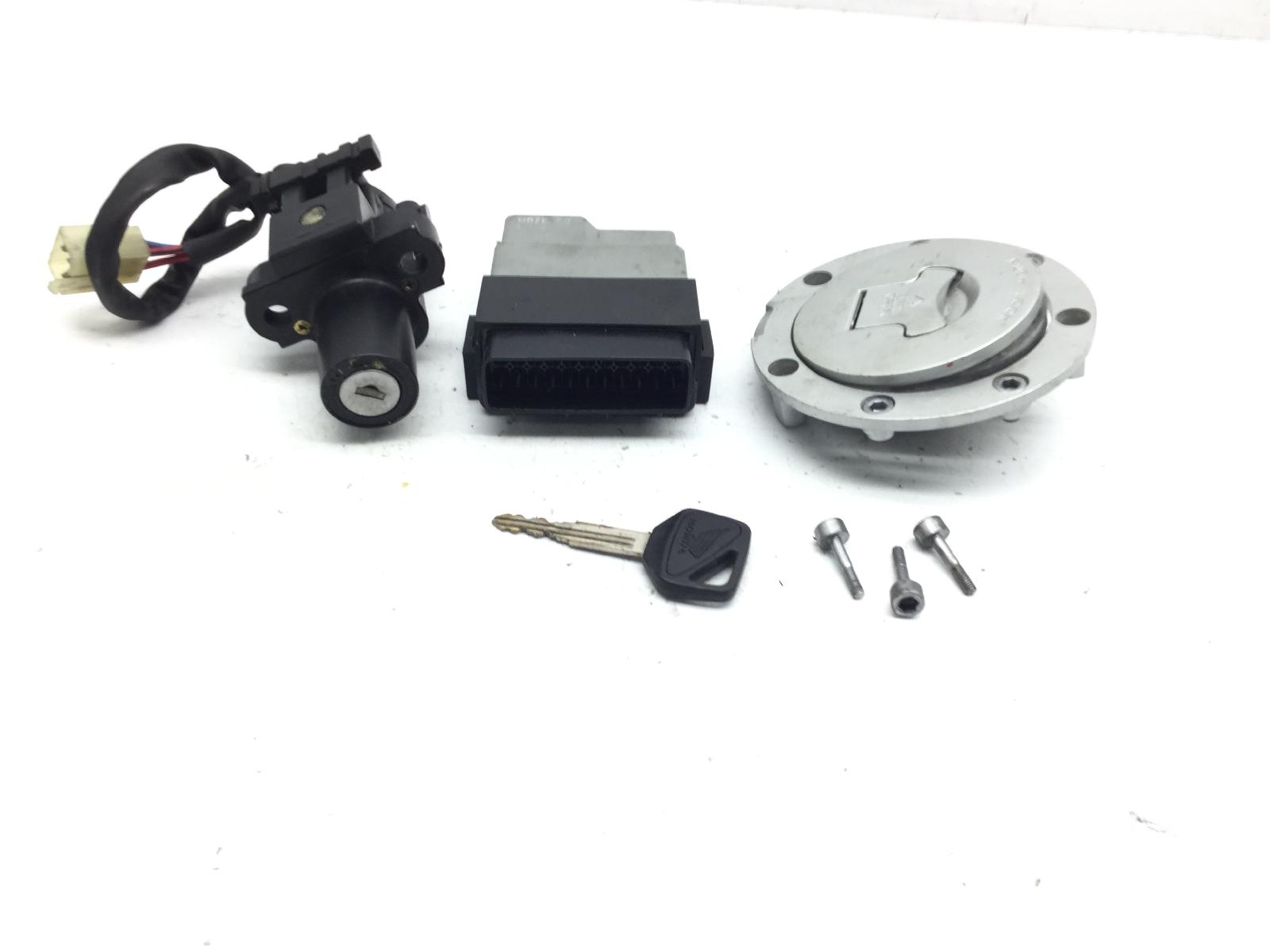 Honda hornet 600 blocchetto accensione chiave centralina tappo serbatoio 2003 2003 pc36a03f