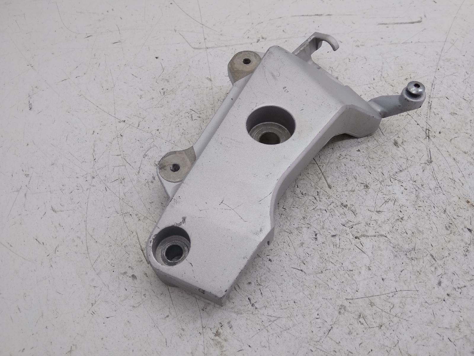 Honda hornet 600 staffa supporto motore destra 2003 2003 pc36a03f