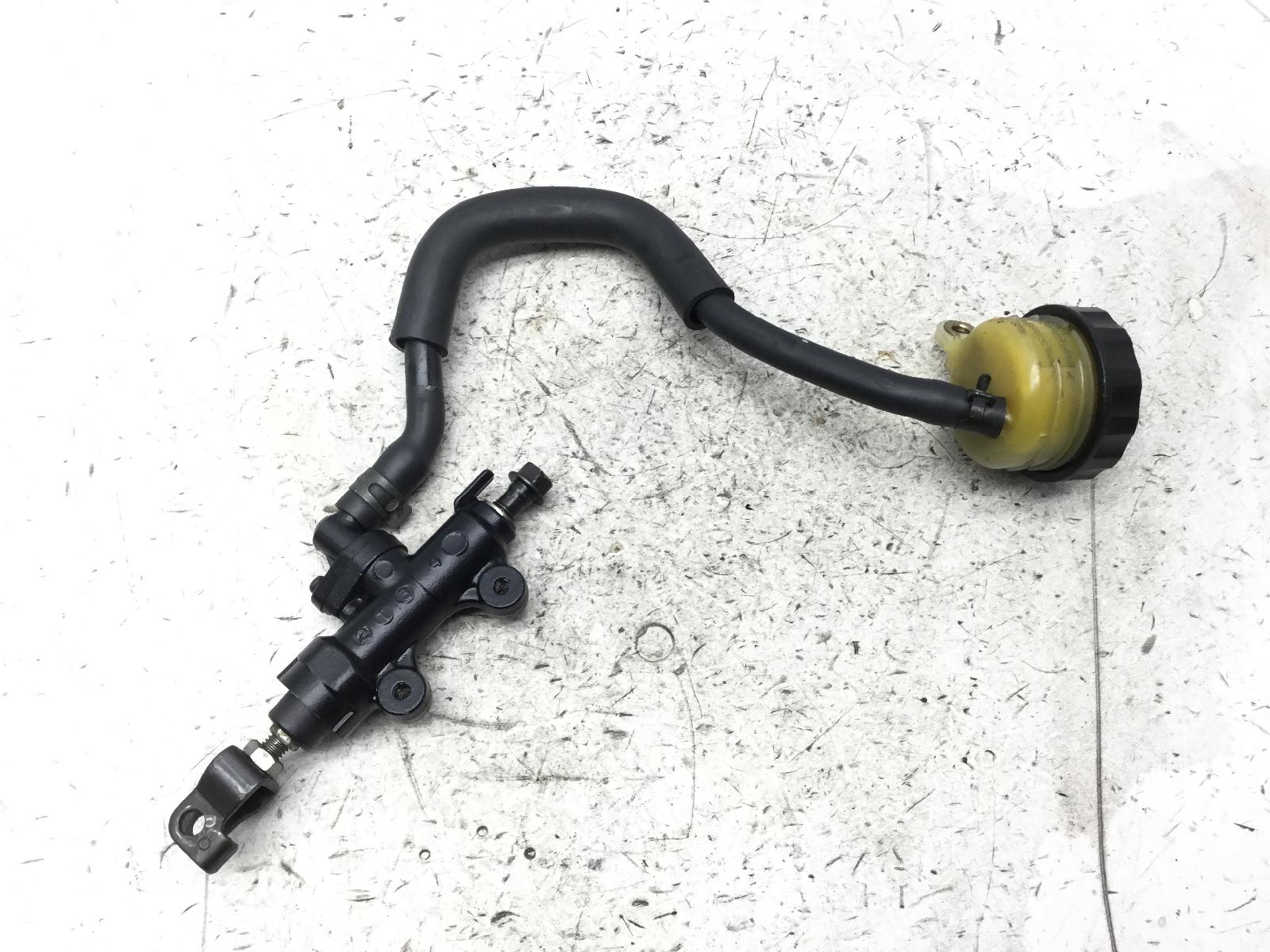 Honda hornet 600 pompa sinistra freno posteriore con vaschetta olio 2003 2003 pc36a03f