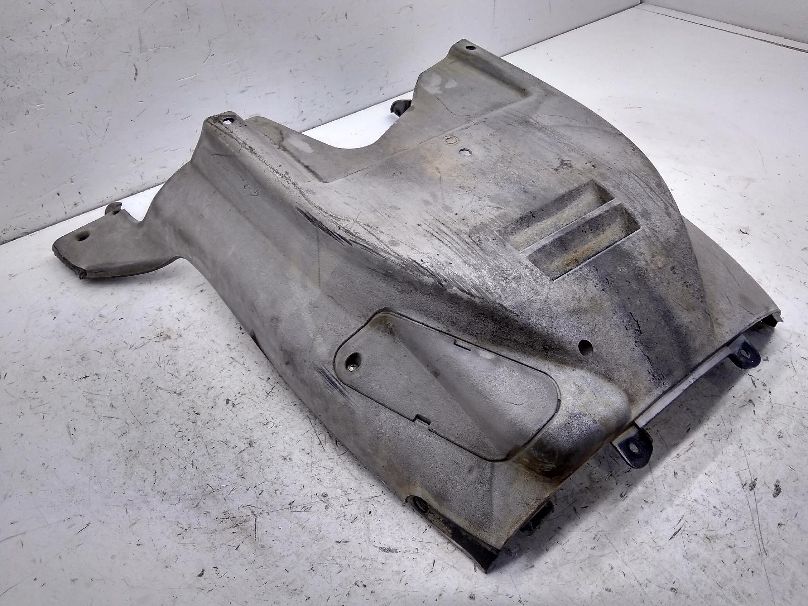 Aprilia scarabeo ie light 200 carena sottopedana - piccolo difetto 2009 2009 rbh00